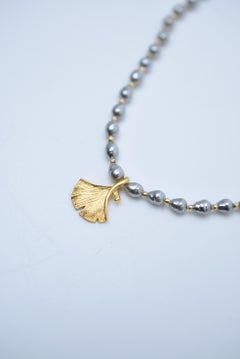 ginkgo short necklace  / vintage jewelry , 1970's vintage parts, vintage pearl
