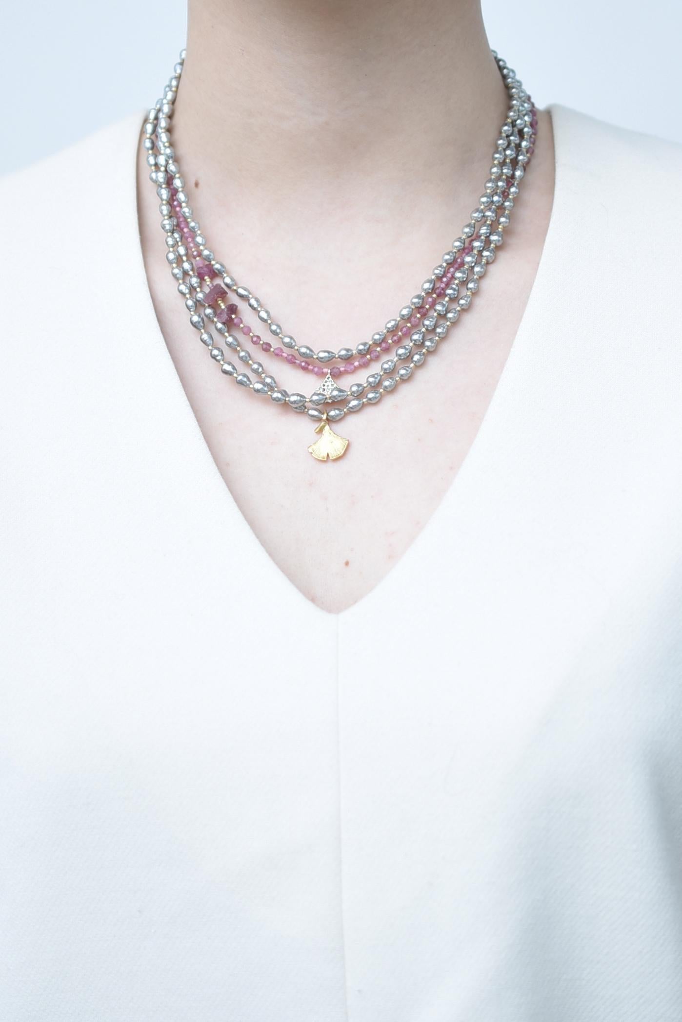 Women's ginkgo short necklace  / vintage jewelry , 1970's vintage parts, vintage pearl For Sale