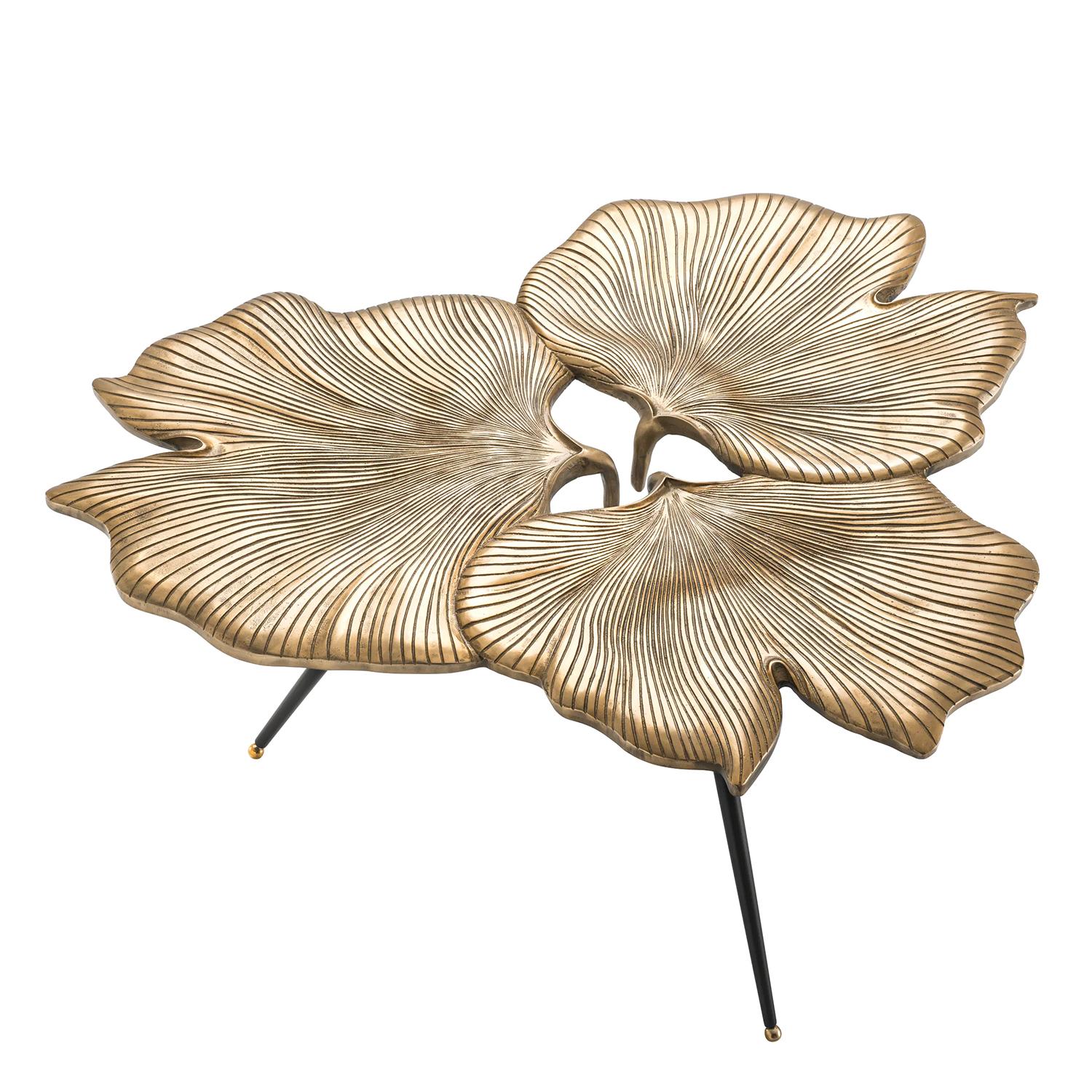 Side Table Ginko with aluminium structure in vintage
brass finish and with 3 blackned iron feet with rounded
brass end feet.