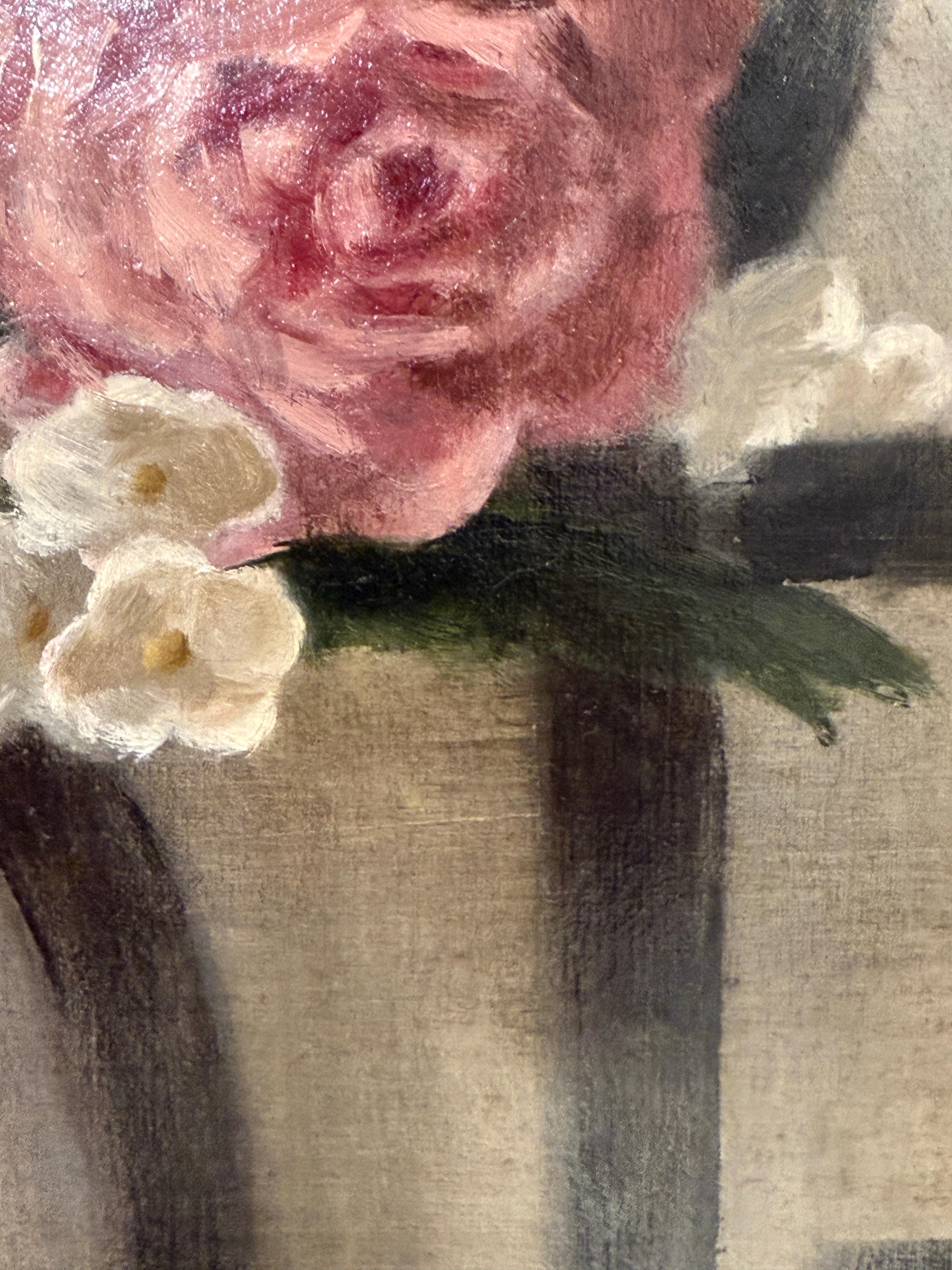 Questo pezzo è un dipinto a olio originale su pannello di lino. L'opera è caratterizzata da un colorato bouquet di fiori e da uno sfondo grafico in bianco e nero, uno dei tanti pezzi in cui l'artista ha utilizzato la tote bag tipografica del New
