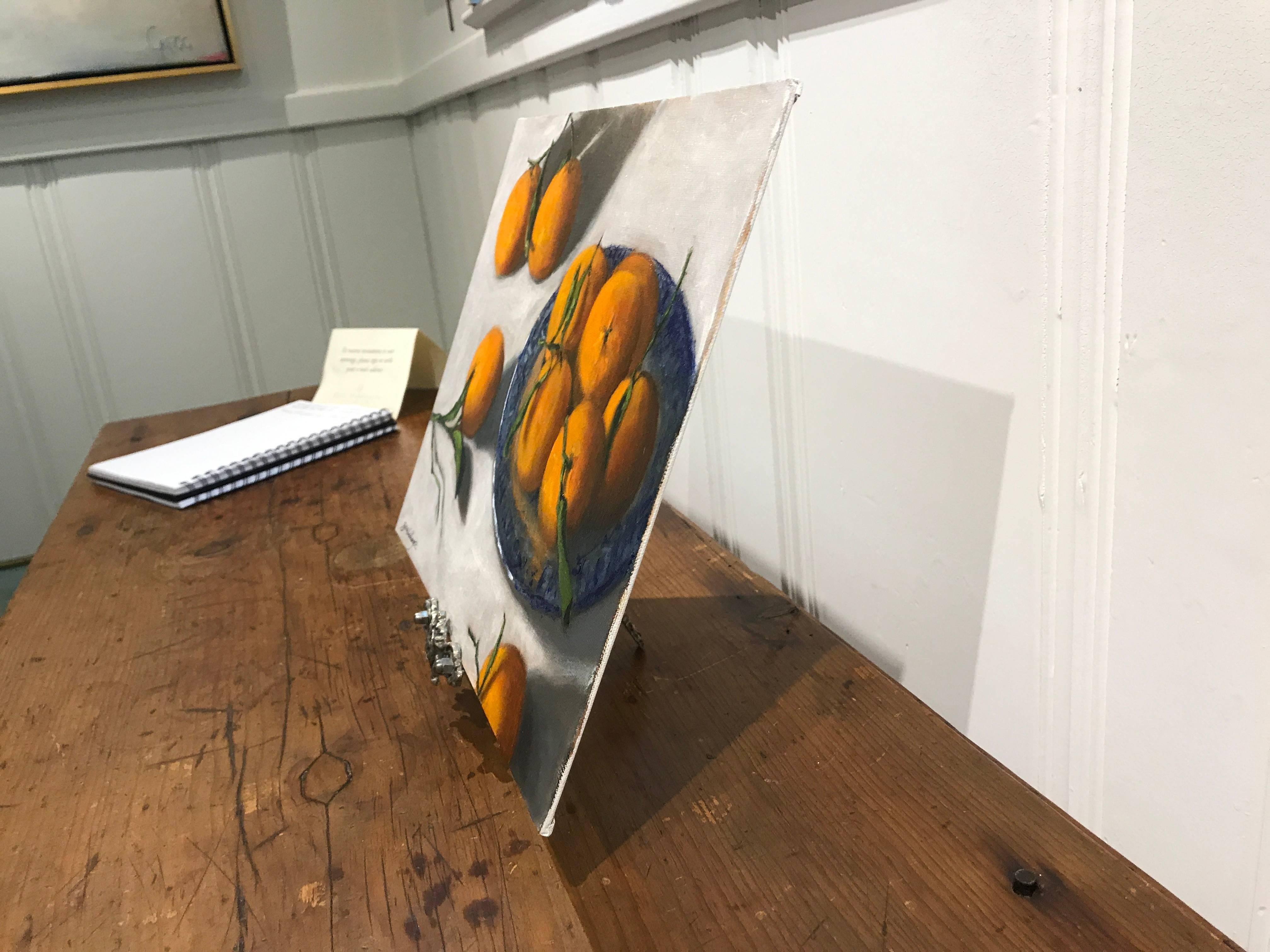 Peinture de nature morte, huile sur panneau de lin, bleu saule, Ginny Williams, Petite, 2018 3