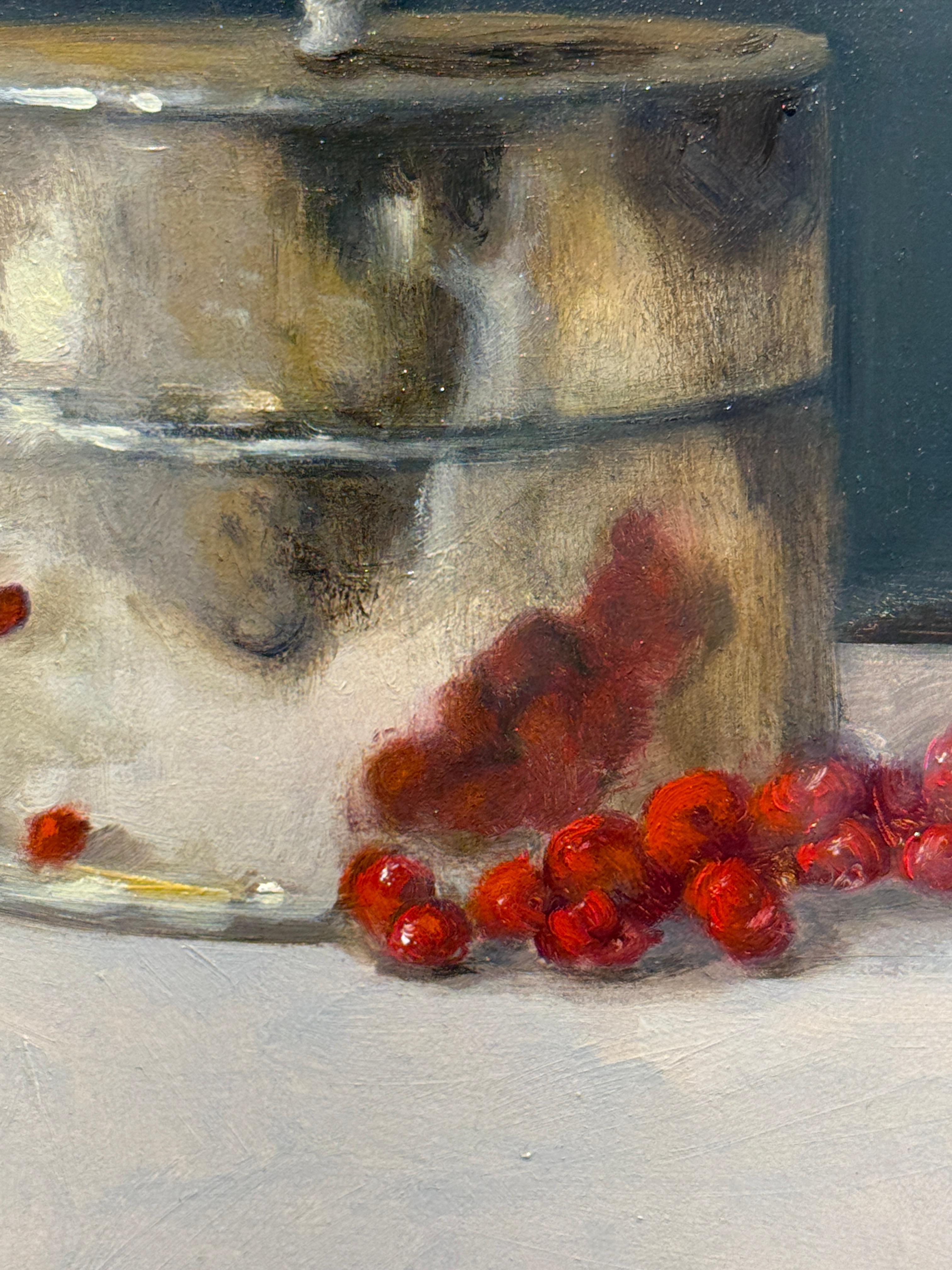 Nature morte aux raisins de Corinthe - Marron Still-Life Painting par Ginny Williams