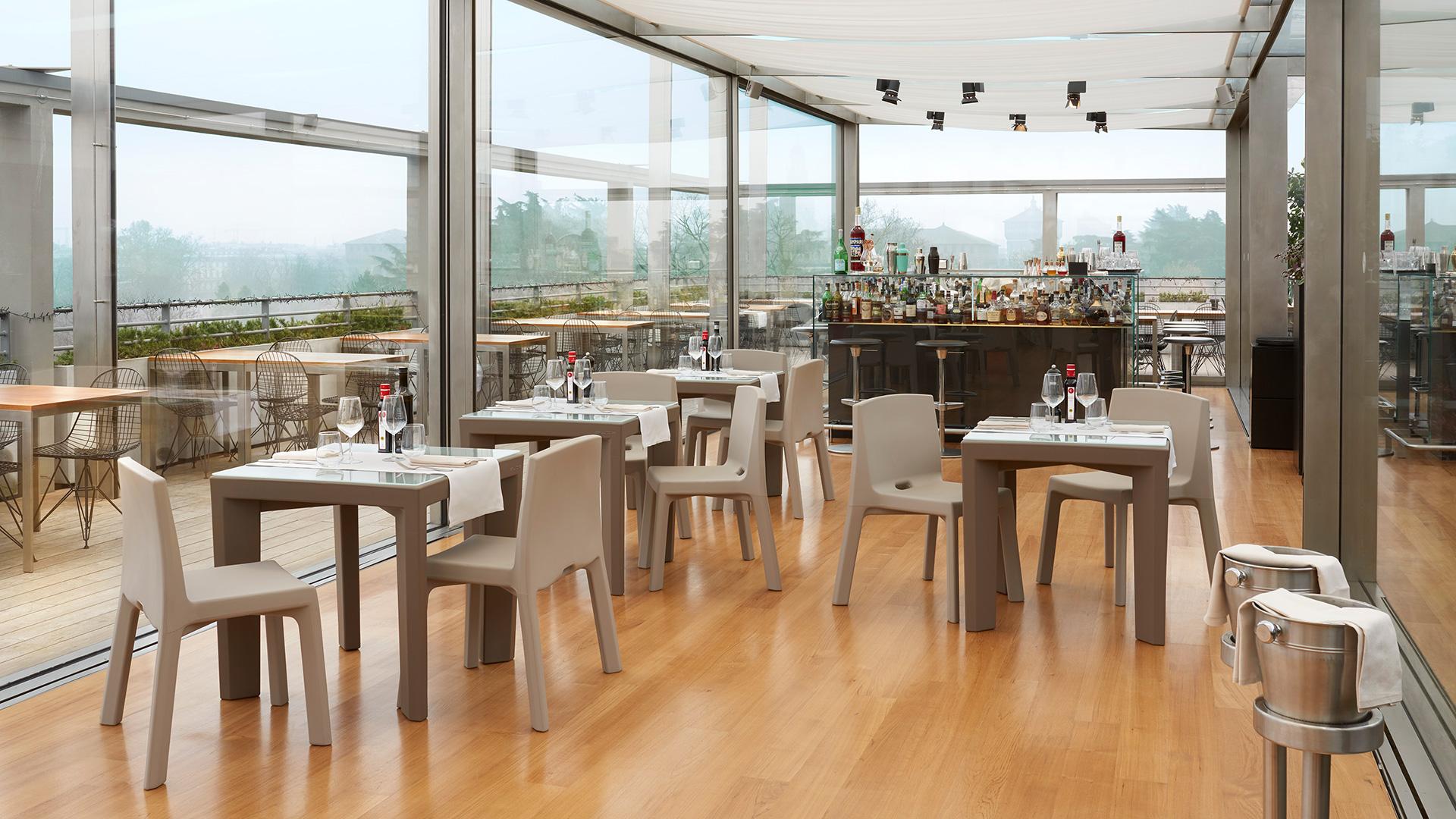 italien Gino Argil Grey Table by Giò Colonna Romano en vente