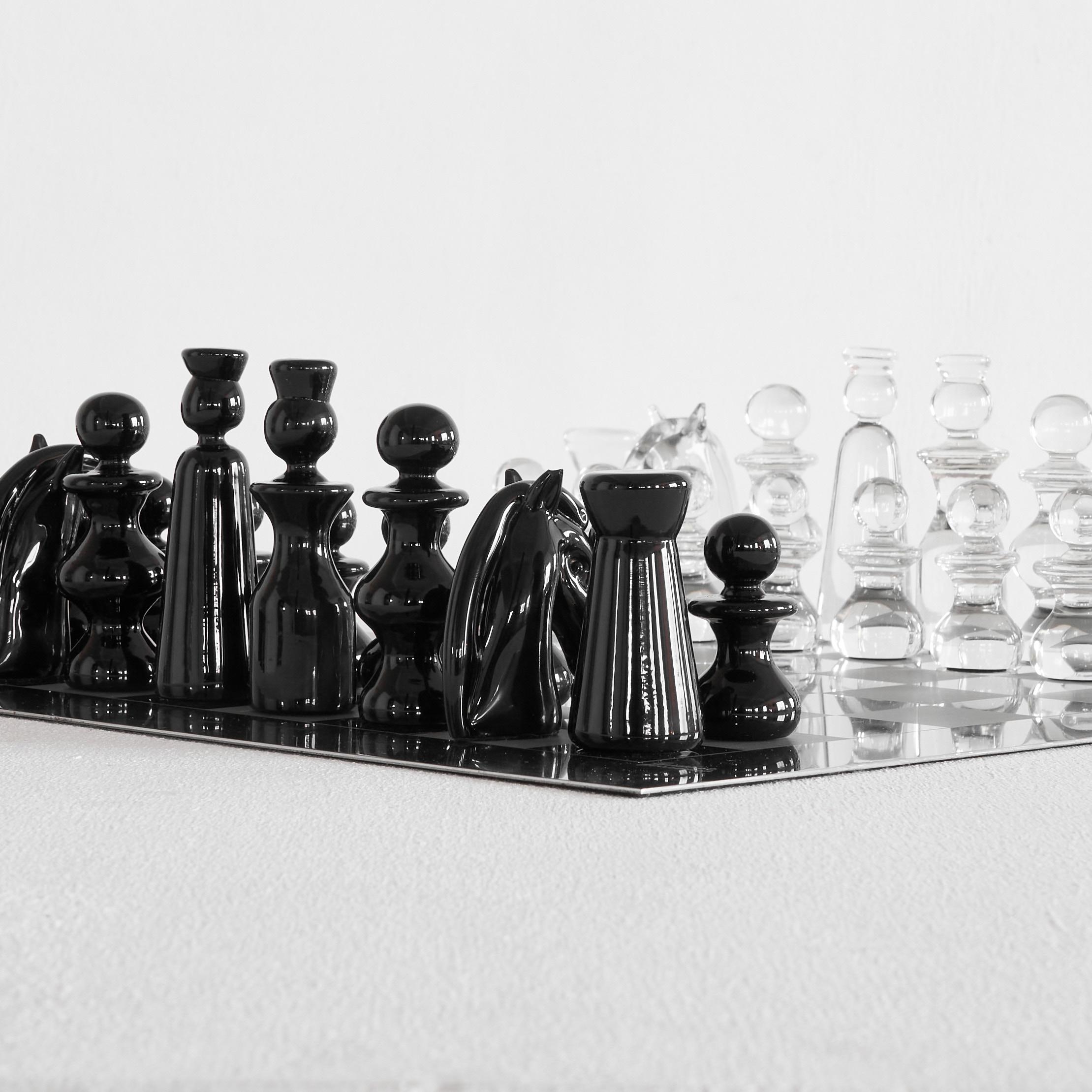 Mid-Century Modern Gino Cenedese Ultra Rare Murano Glass Chess Set 1960s For Sale
