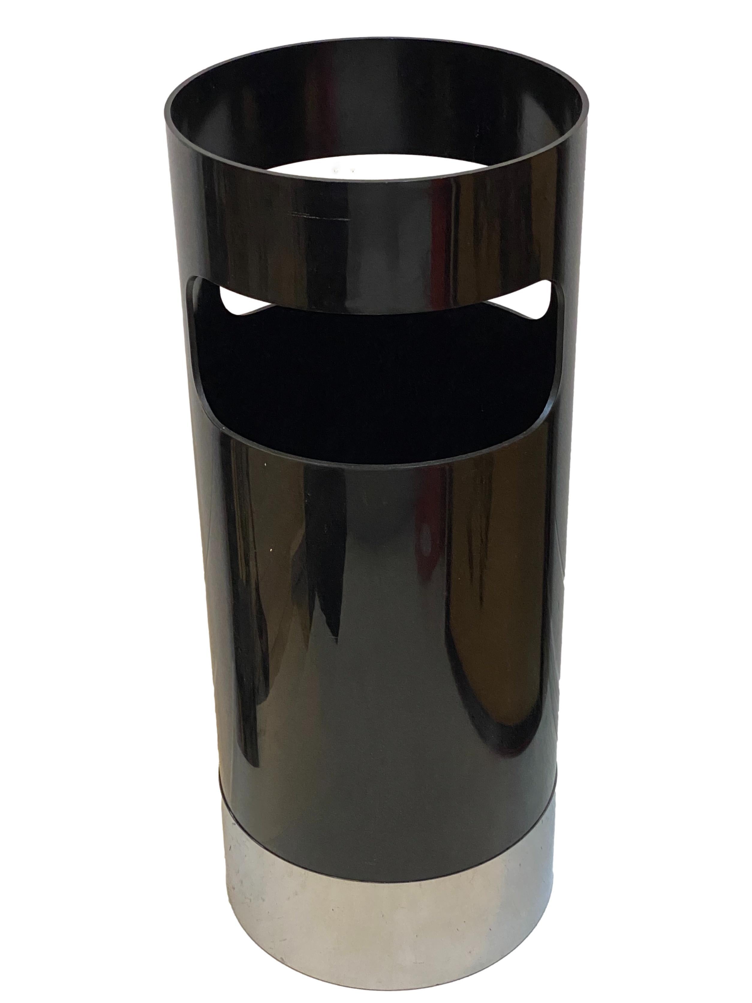 Mid-Century Modern Gino Colombini for Kartell Black and Chrome Umbrella Stand, Italy, 1970s
