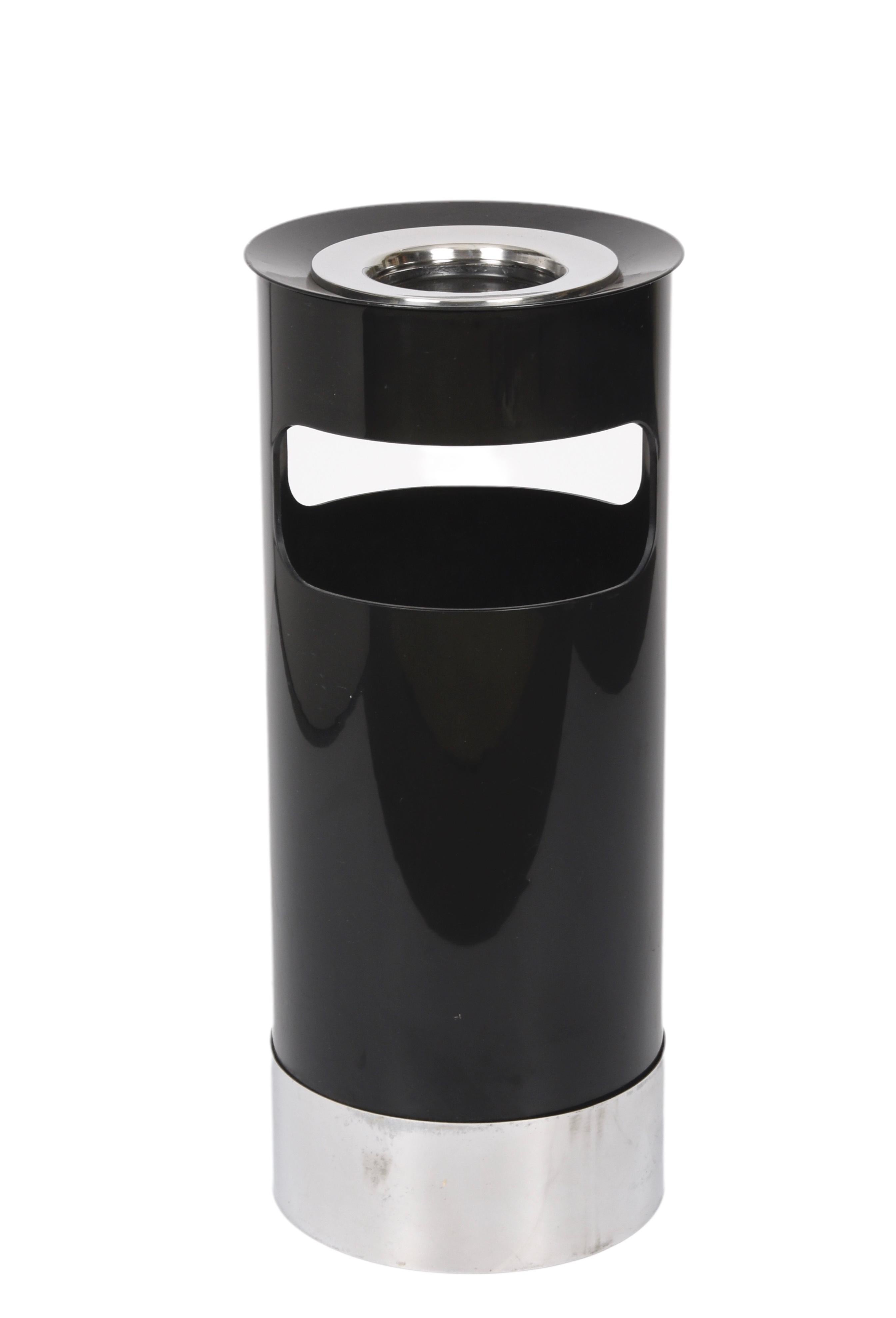 Gino Colombini Midcentury Black Umbrella Stands or Ashtray for Kartell, 1970 For Sale 3