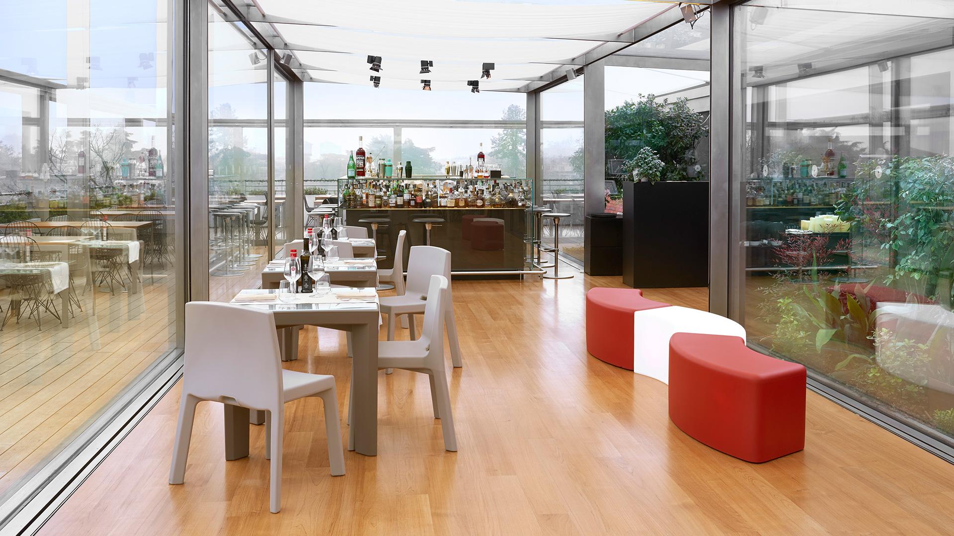 Autre Gino Dove Grey Table by Giò Colonna Romano en vente