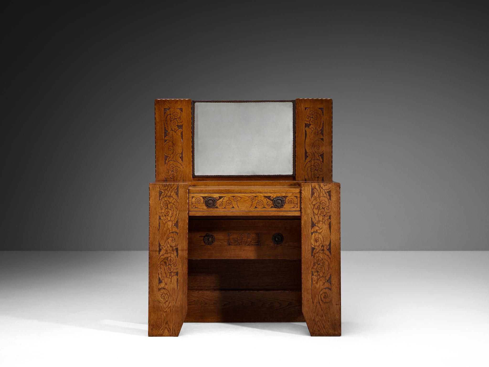 Art Deco Gino Maggioni for Atelier di Varedo 1920s Vanity Table in Carved Oak For Sale