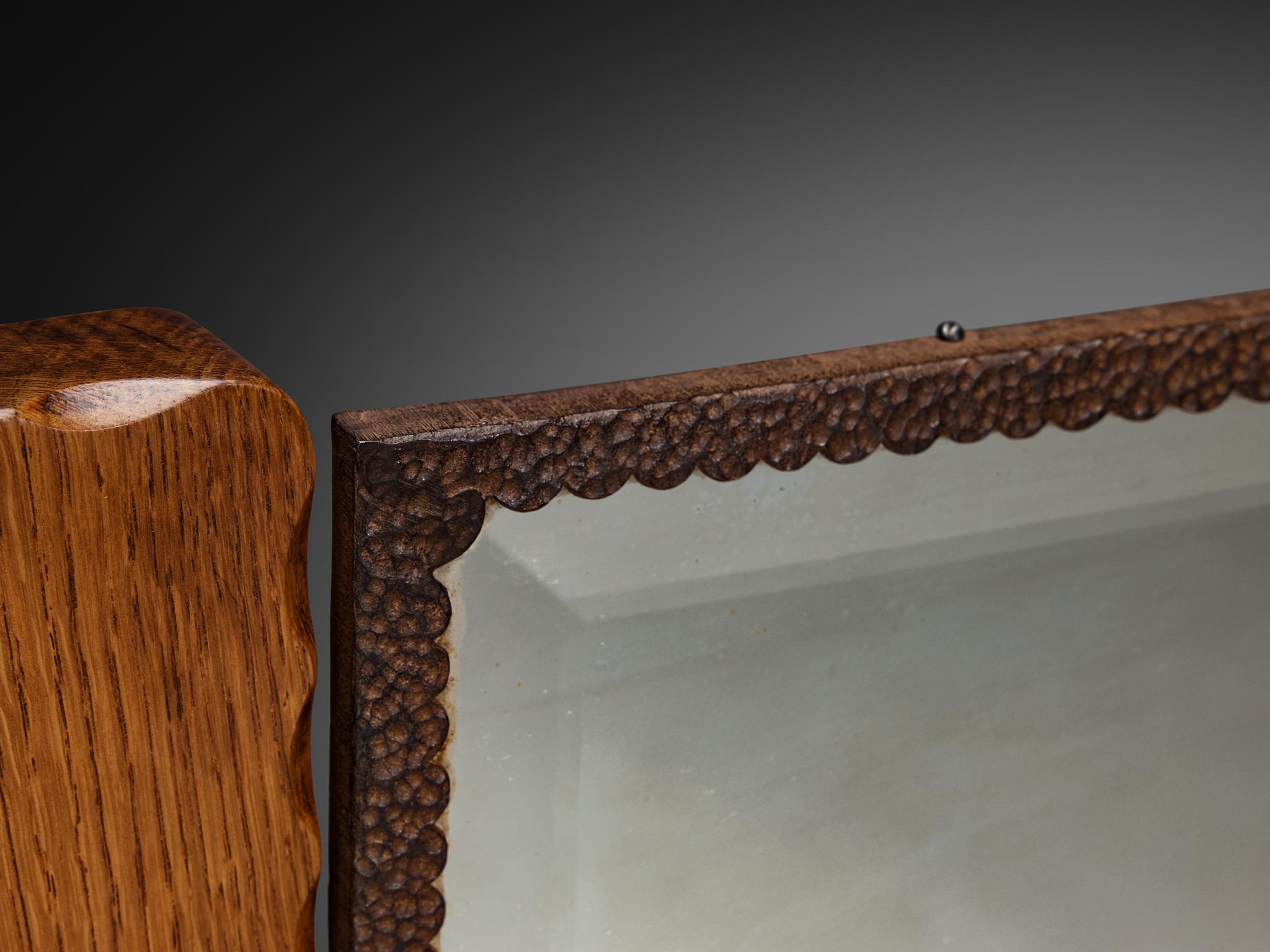 Gino Maggioni for Atelier di Varedo 1920s Vanity Table in Carved Oak For Sale 1
