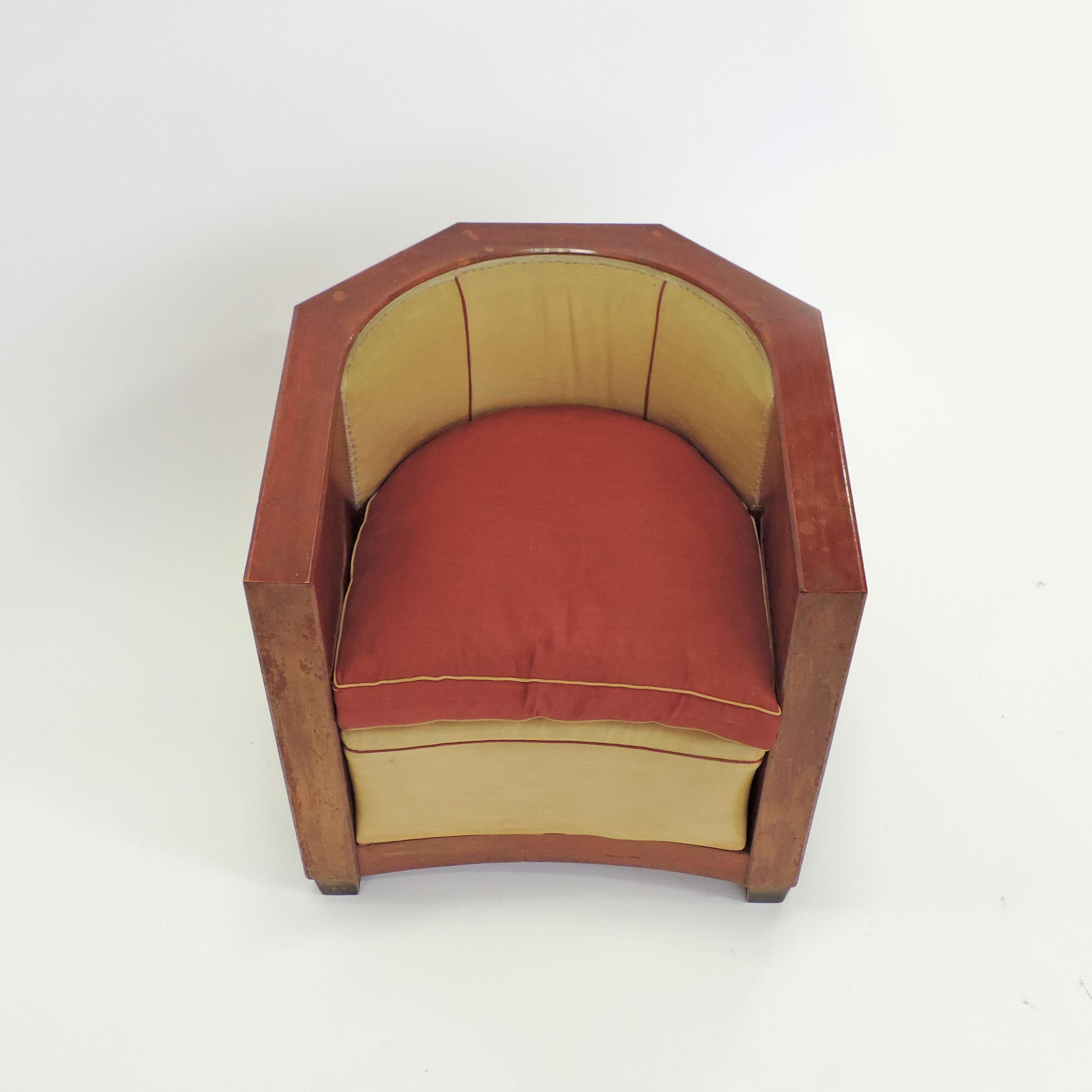 Gino Maggioni Red Stained Armchair for Arredamenti Borsani Varedo, Italy, 1920s In Good Condition In Milan, IT