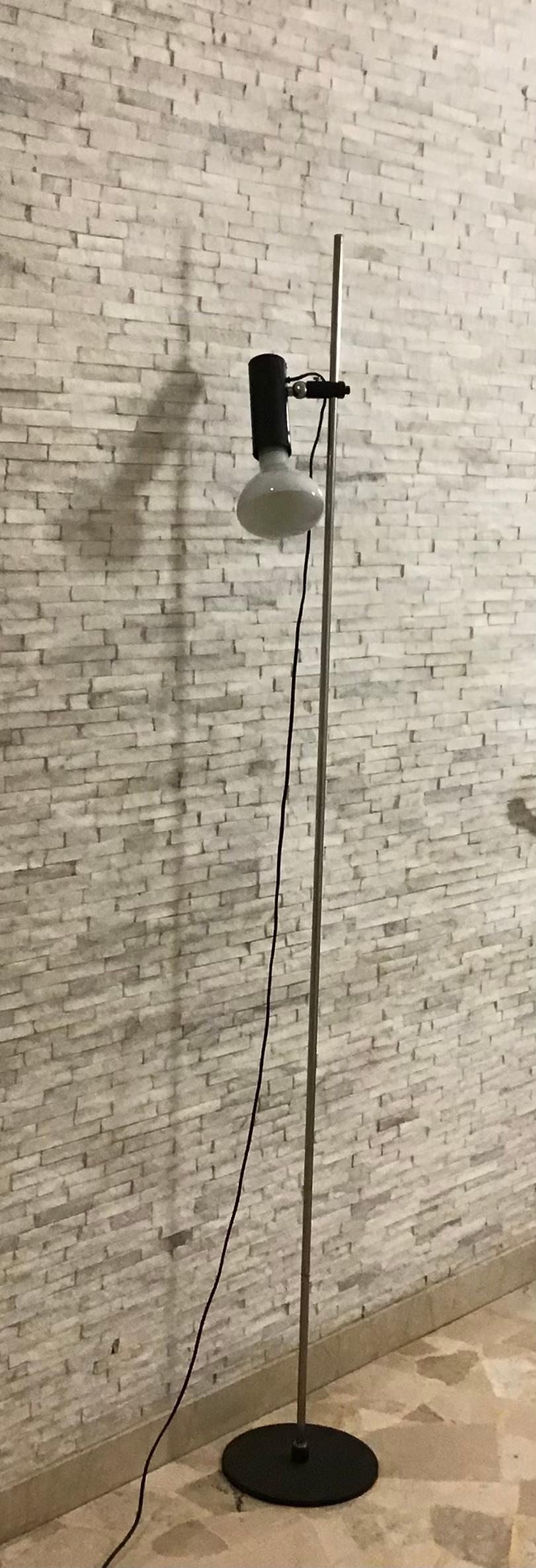 Lampadaire Gino Sarfatti.