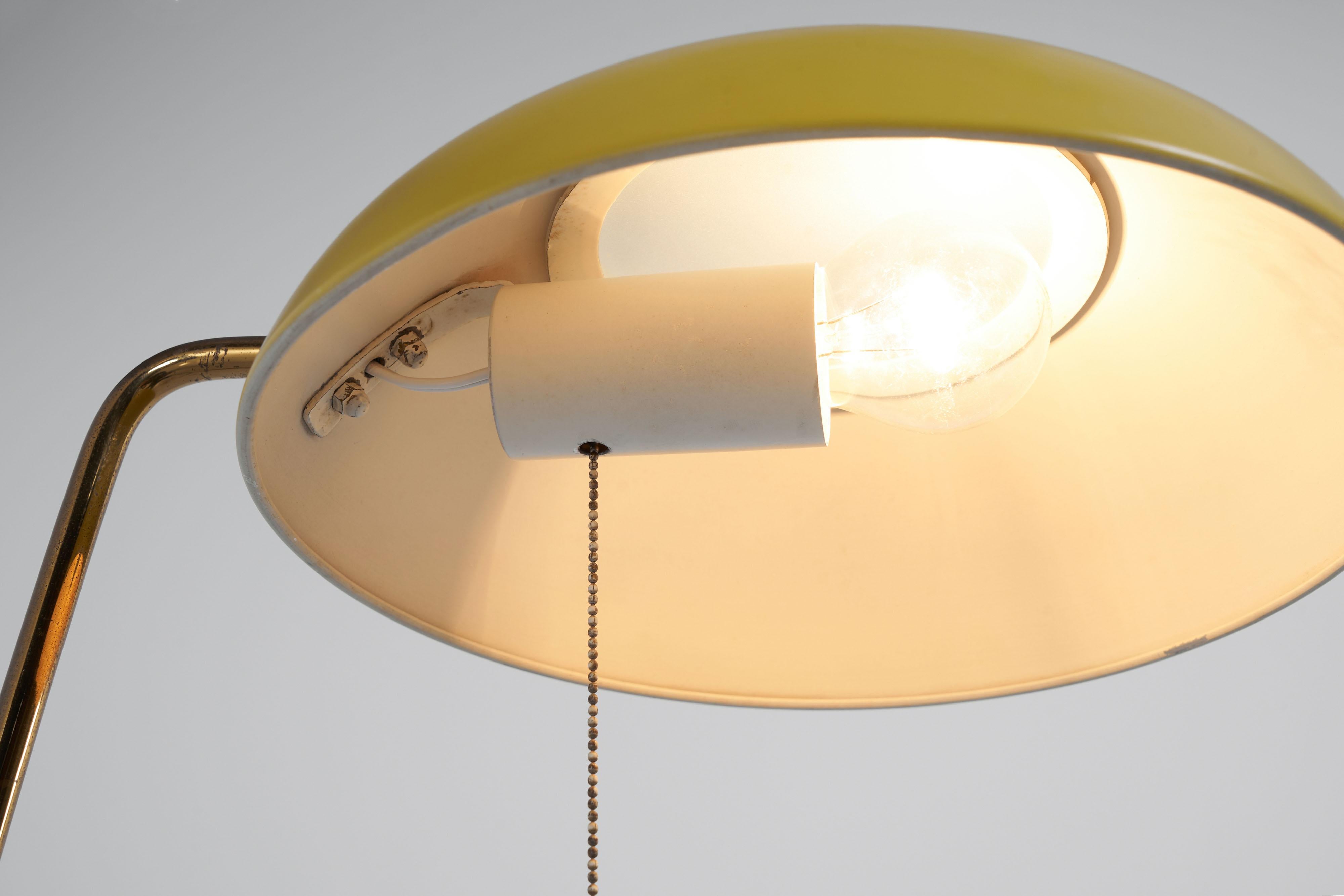 Gino Sarfatti 1061 floor lamp for Arteluce Italy 1953 In Good Condition In Roosendaal, Noord Brabant