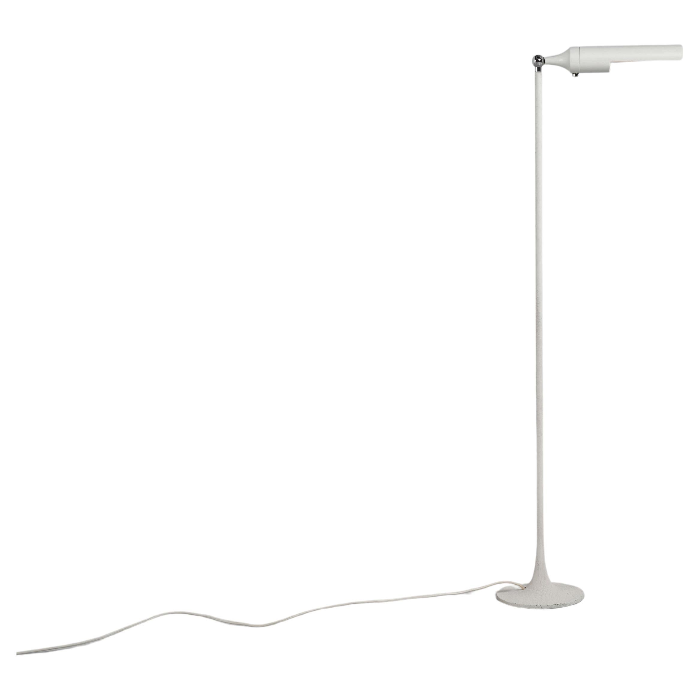 Gino Sarfatti 1086 floor lamp Arteluce Italy 1961 white For Sale