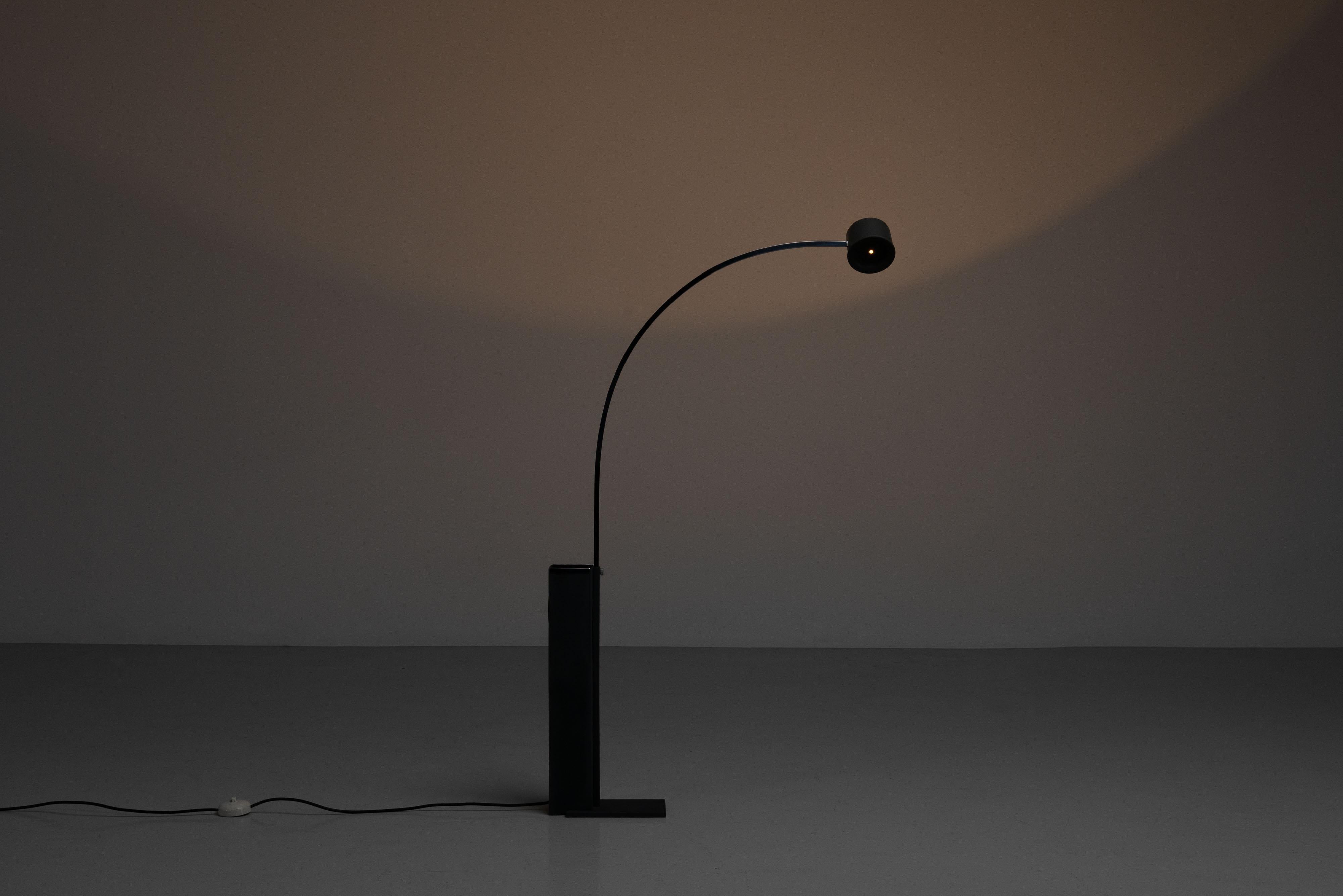 Lampadaire Gino Sarfatti 1096 Arteluce Italie 1971 en vente 6