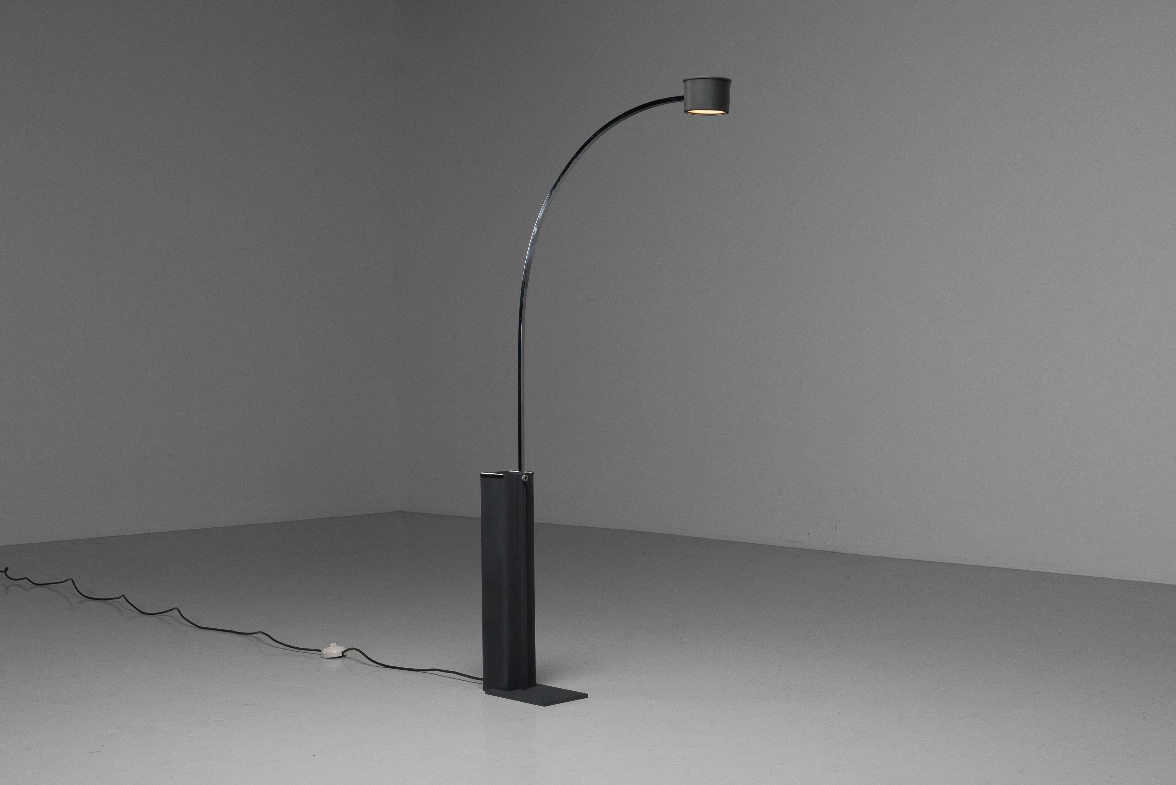 Néerlandais Lampadaire Gino Sarfatti 1096 Arteluce Italie 1971 en vente