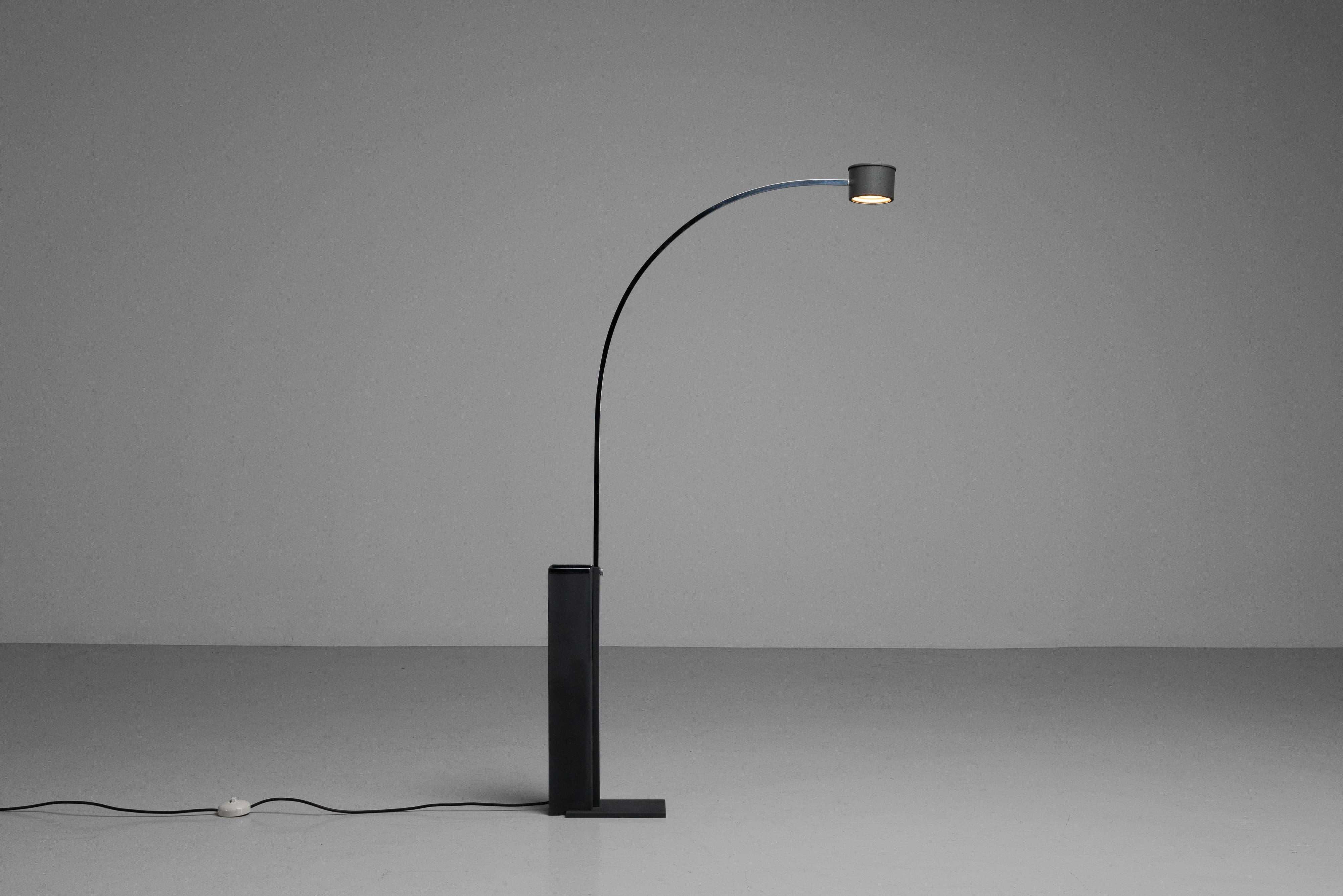Lampadaire Gino Sarfatti 1096 Arteluce Italie 1971 en vente 2