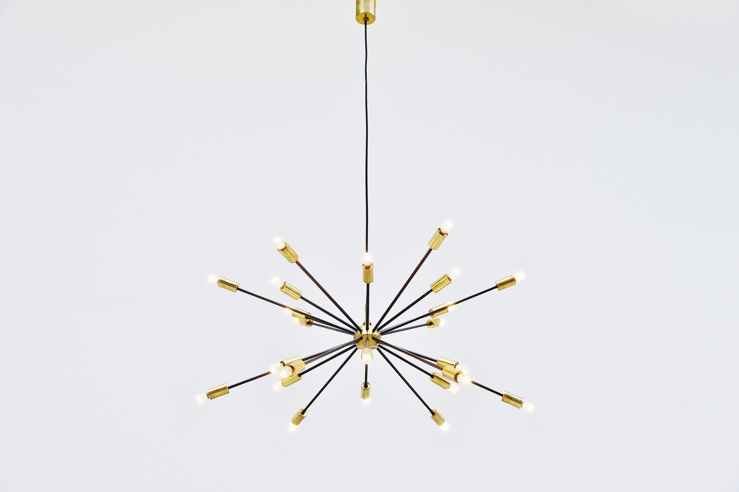 Gino Sarfatti 2003 irr chandelier Arteluce Italy 1939 In Good Condition In Roosendaal, Noord Brabant