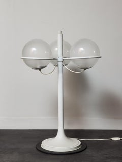 Gino Sarfatti "543" Lamp for Arteluce, White Lacquered Metal and Opaline Globes