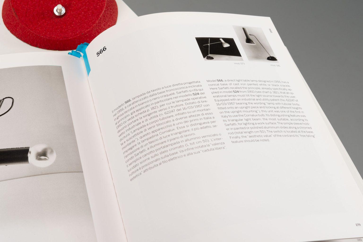 Gino Sarfatti 566 Lámpara de mesa Arteluce en rojo, Italia, 1956 en venta 9