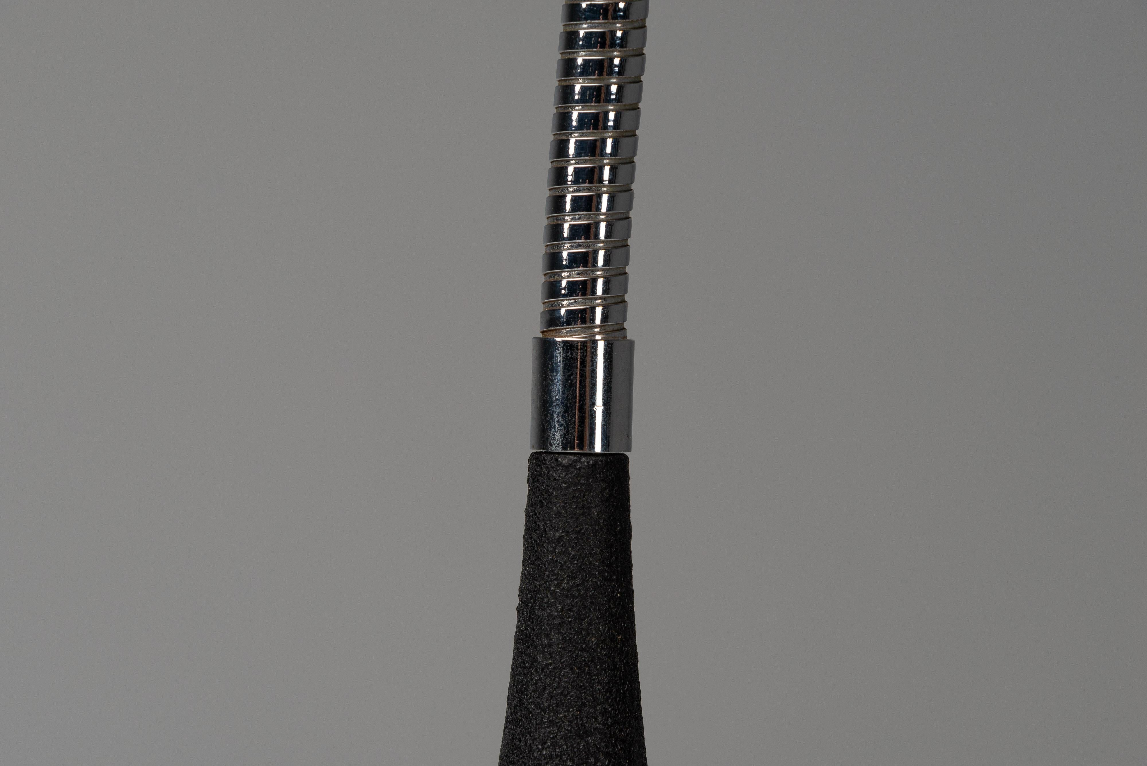 Gino Sarfatti 595 table lamp by Arteluce Italy 1961 In Good Condition For Sale In Roosendaal, Noord Brabant