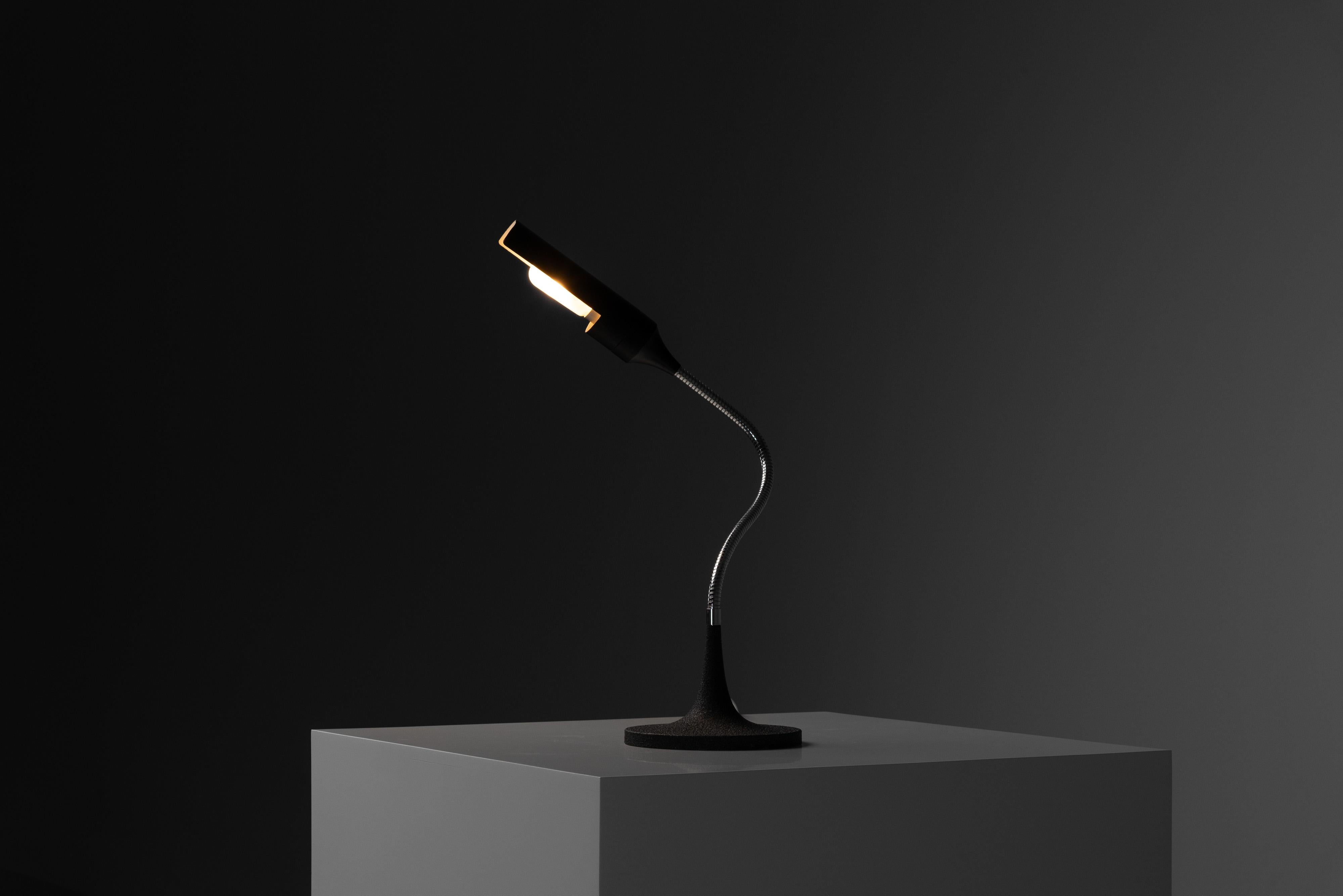 Metal Gino Sarfatti 595 table lamp by Arteluce Italy 1961 For Sale