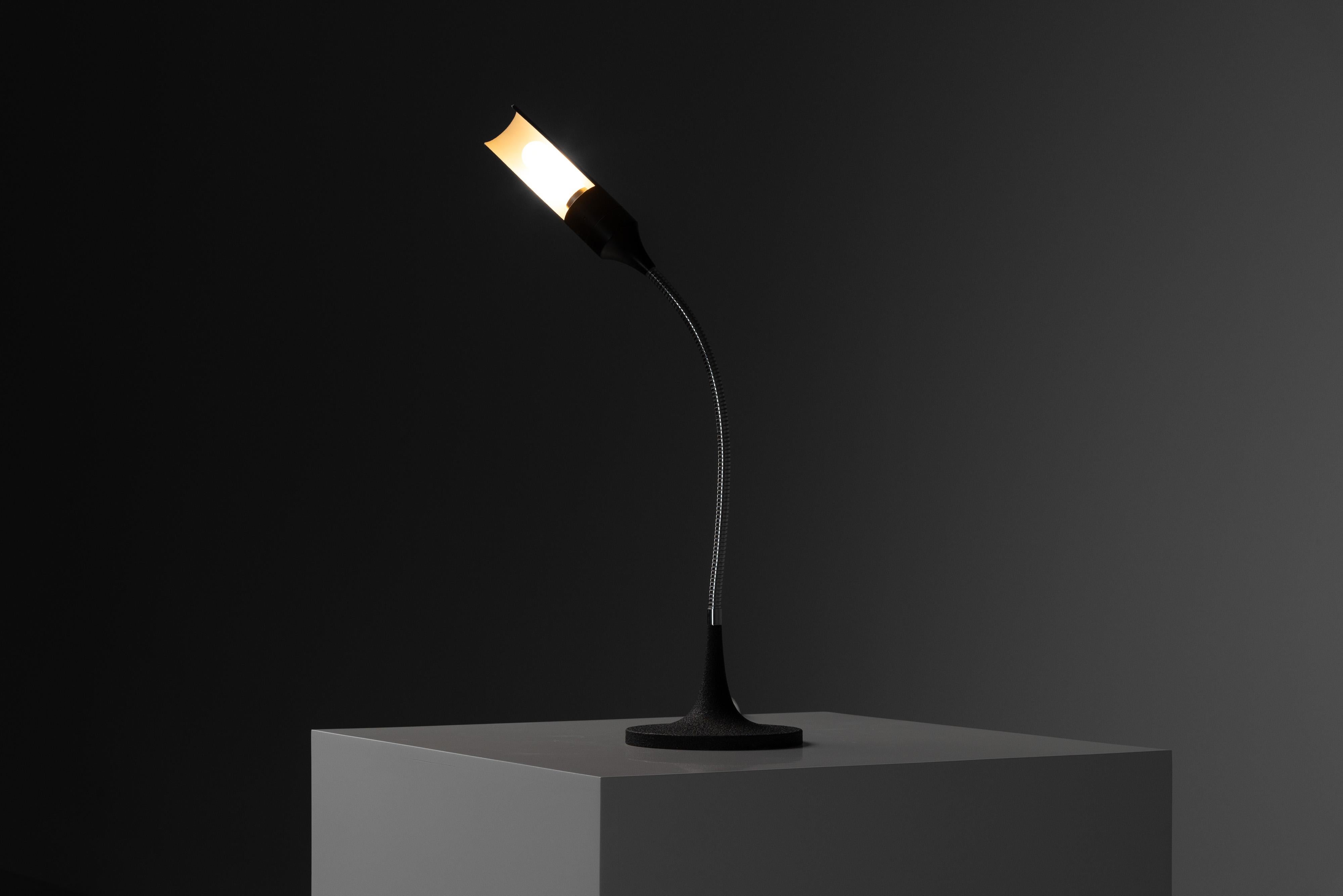 Gino Sarfatti 595 table lamp by Arteluce Italy 1961 For Sale 2