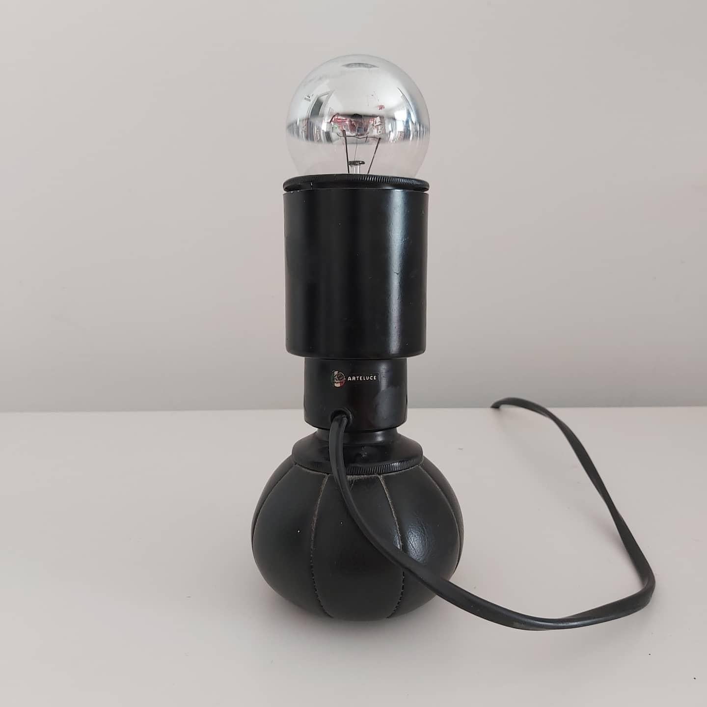 Gino Sarfatti 600G lamp, for Arteluce, Italy, 1966.

Adjustable in all directions.