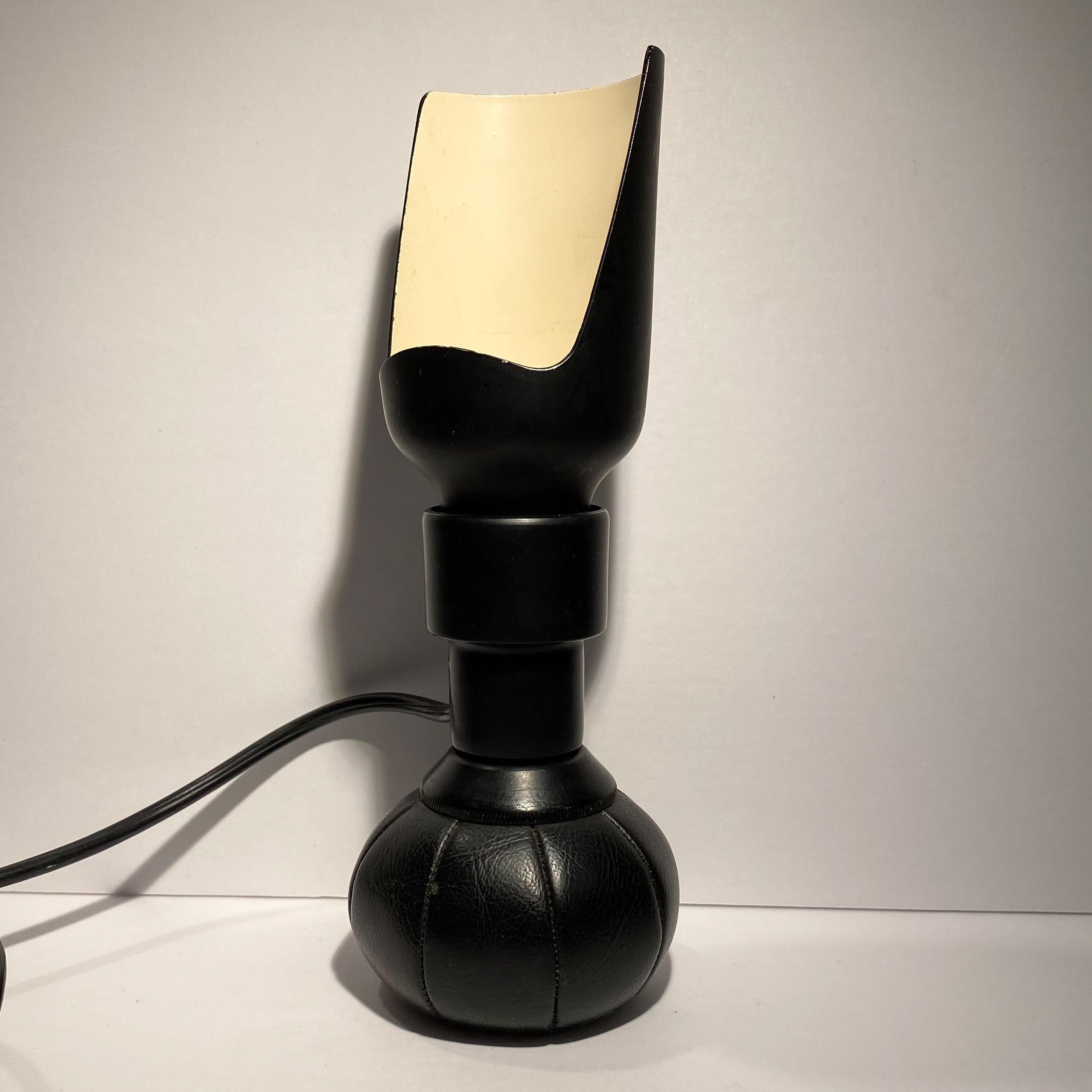 Italian Gino Sarfatti '600P' Table Lamp