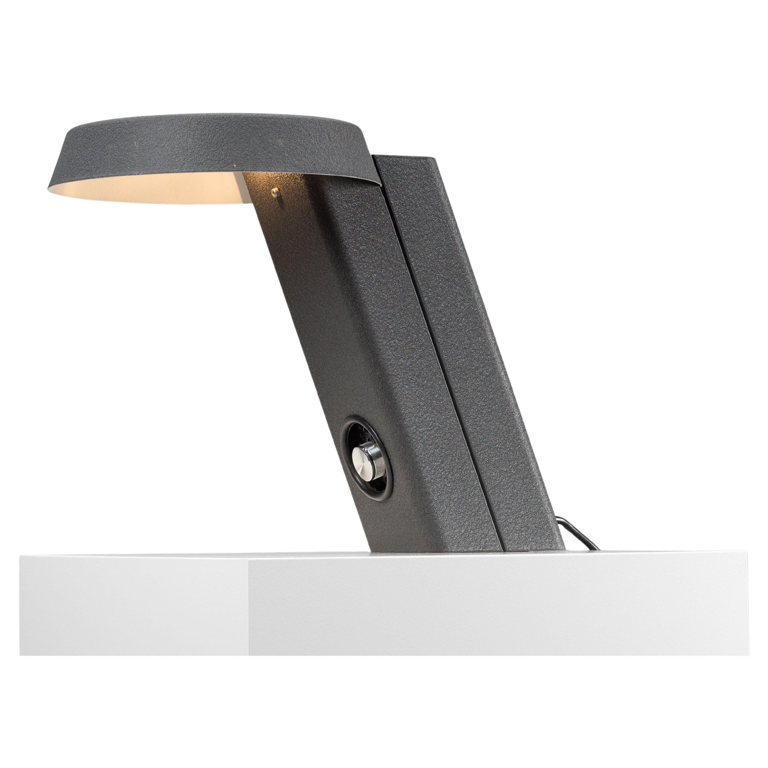 Gino Sarfatti 607 tischlampe von Arteluce Italien 1971 im Angebot