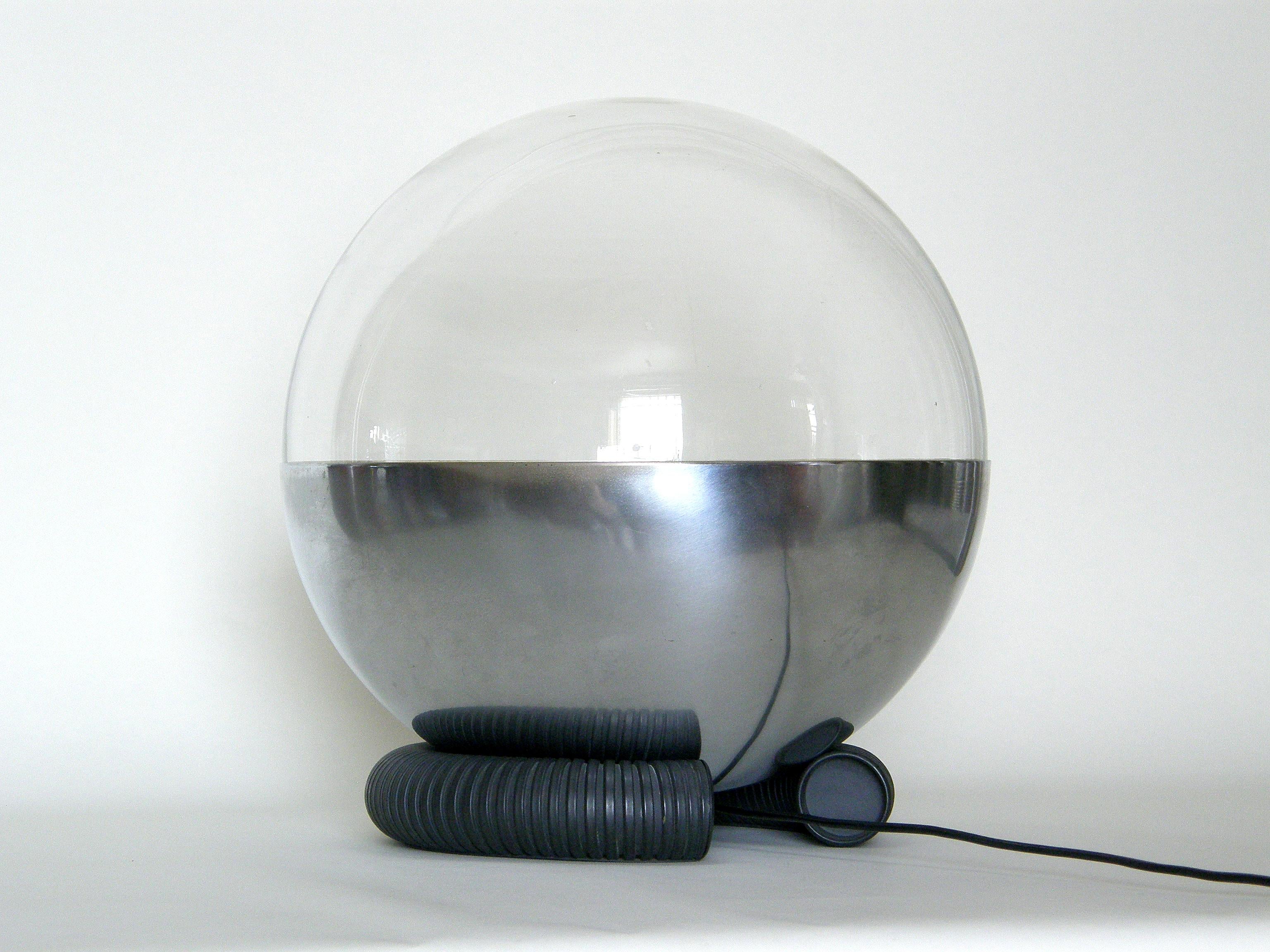 Mid-Century Modern Gino Sarfatti Adjustable Table Lamp for Arteluce Model Number 598, circa 1965