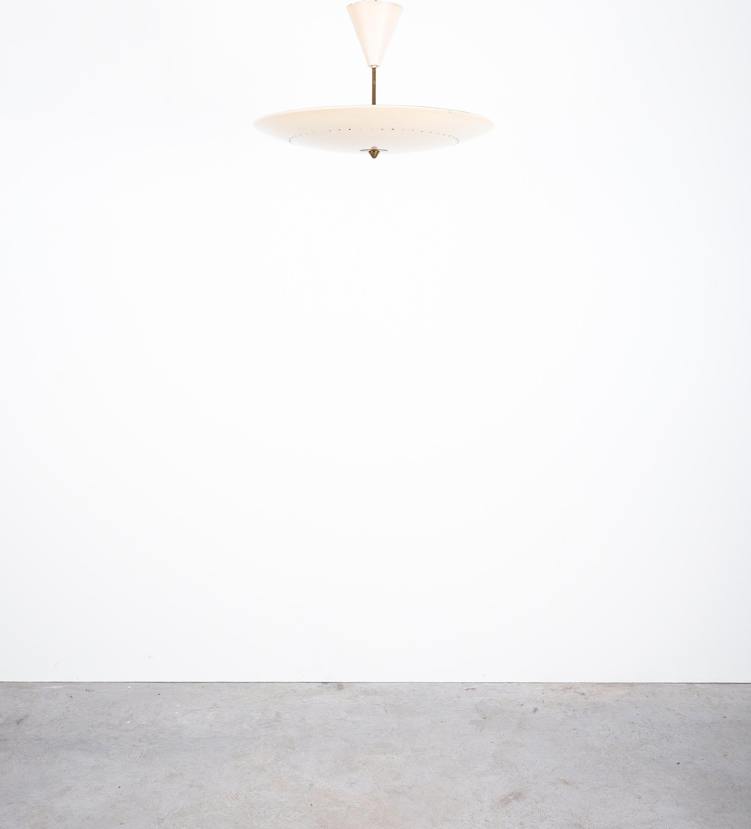 Gino Sarfatti Arteluce 2031 ceiling lamp or semi flush mount, Italy, 1950. 

Rare version of a white aluminum light with brass accents in original condition (good condition with signs of wear). Five e27 (EU) or e26 (US) bulbs are used with this