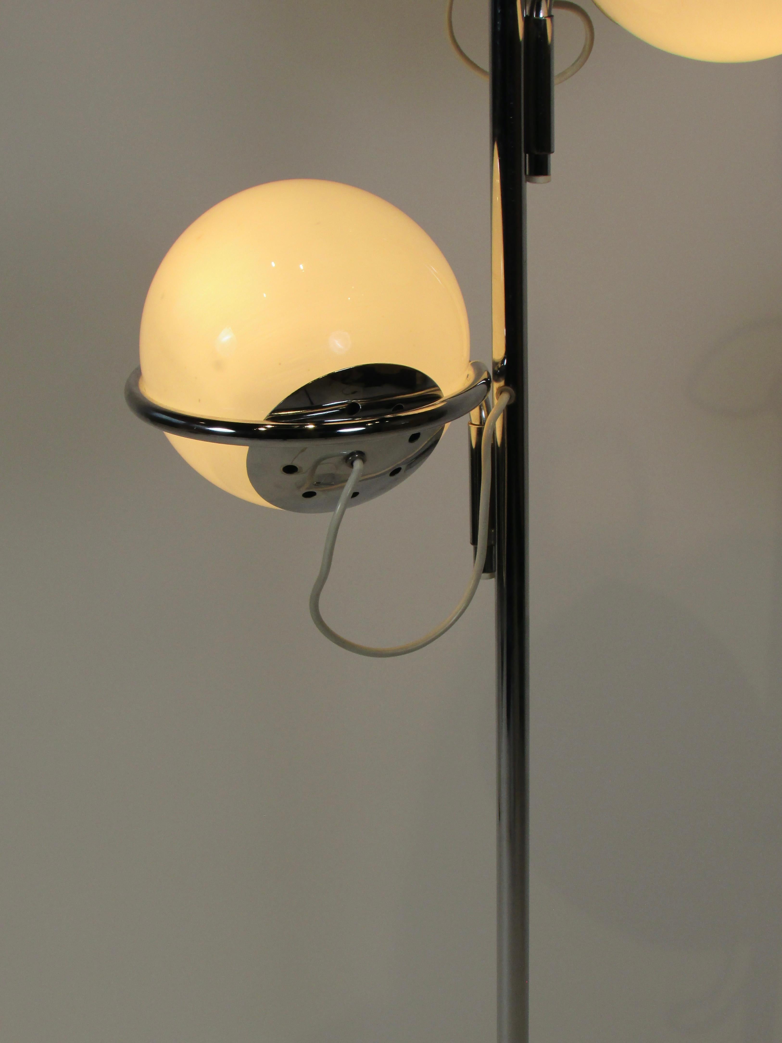 Gino Sarfatti Arteluce multi adjustable three globe floor lamp on marble base For Sale 4