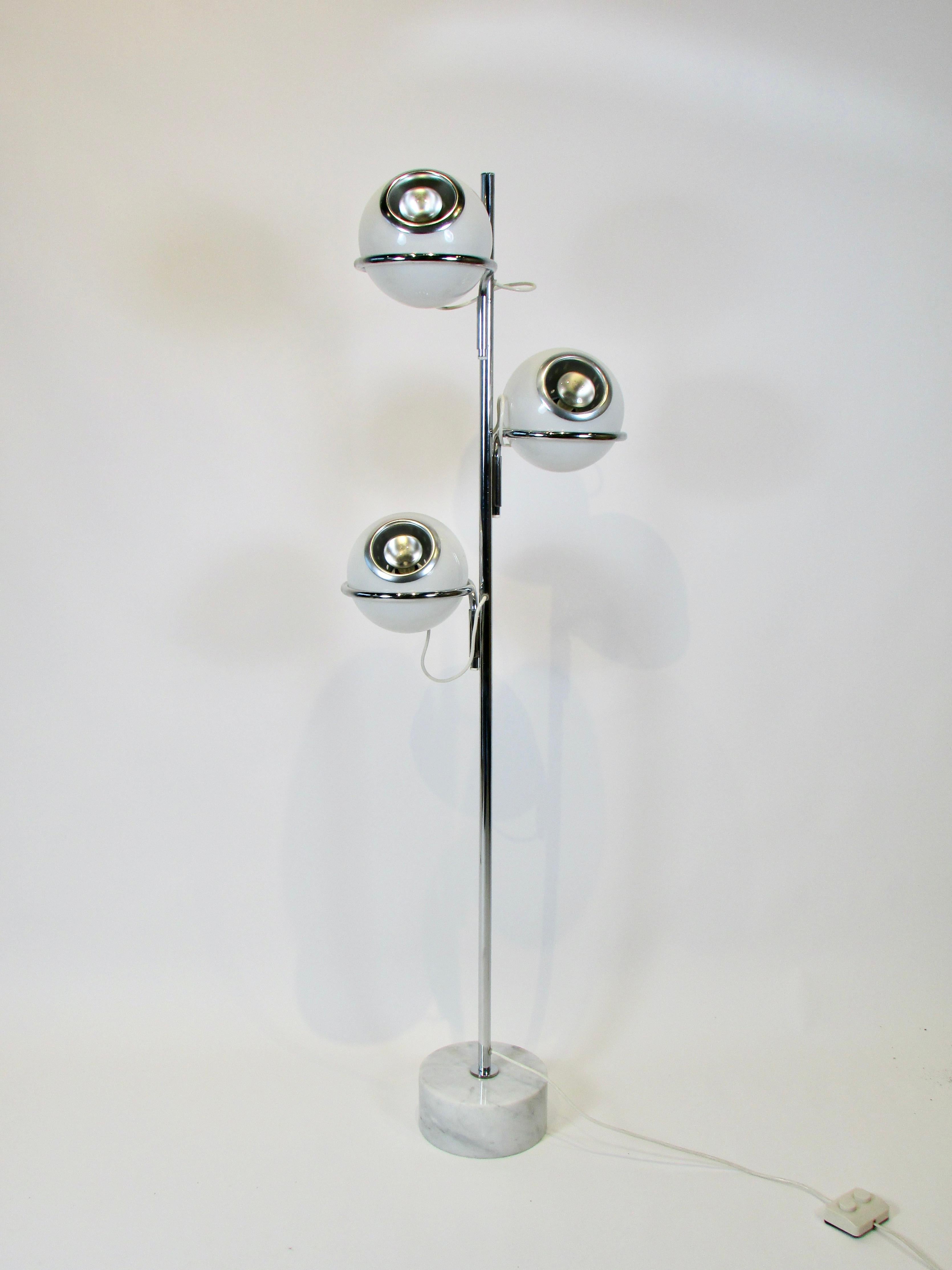 Italian Gino Sarfatti Arteluce multi adjustable three globe floor lamp on marble base For Sale