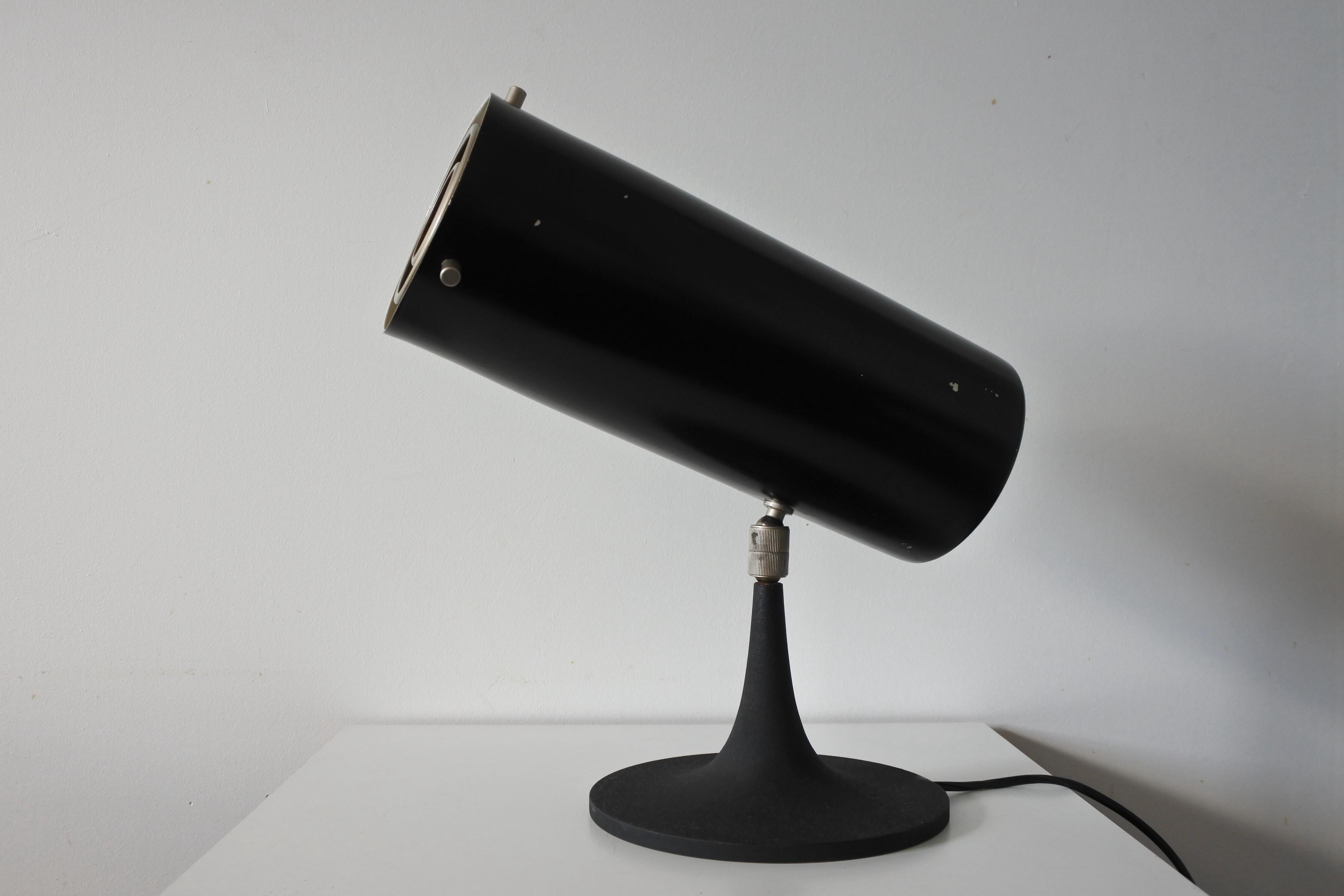 Gino Sarfatti & Arteluce Table Lamp Model 569/N Italy, 1956 For Sale 12