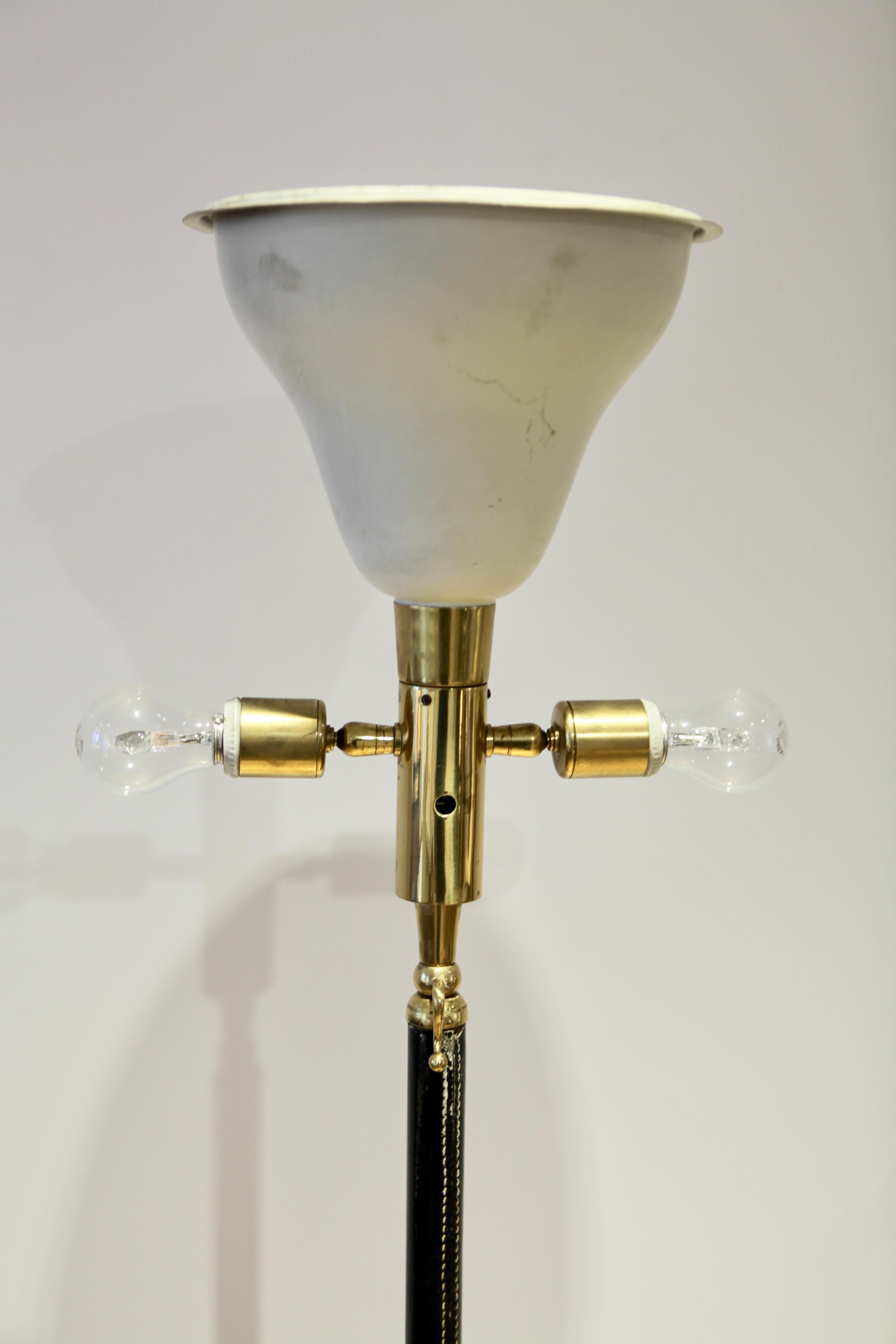 Gino Sarfatti, Attributed Floor Lamp, Model 1025, Brass and Leather In Good Condition In Berlin, DE