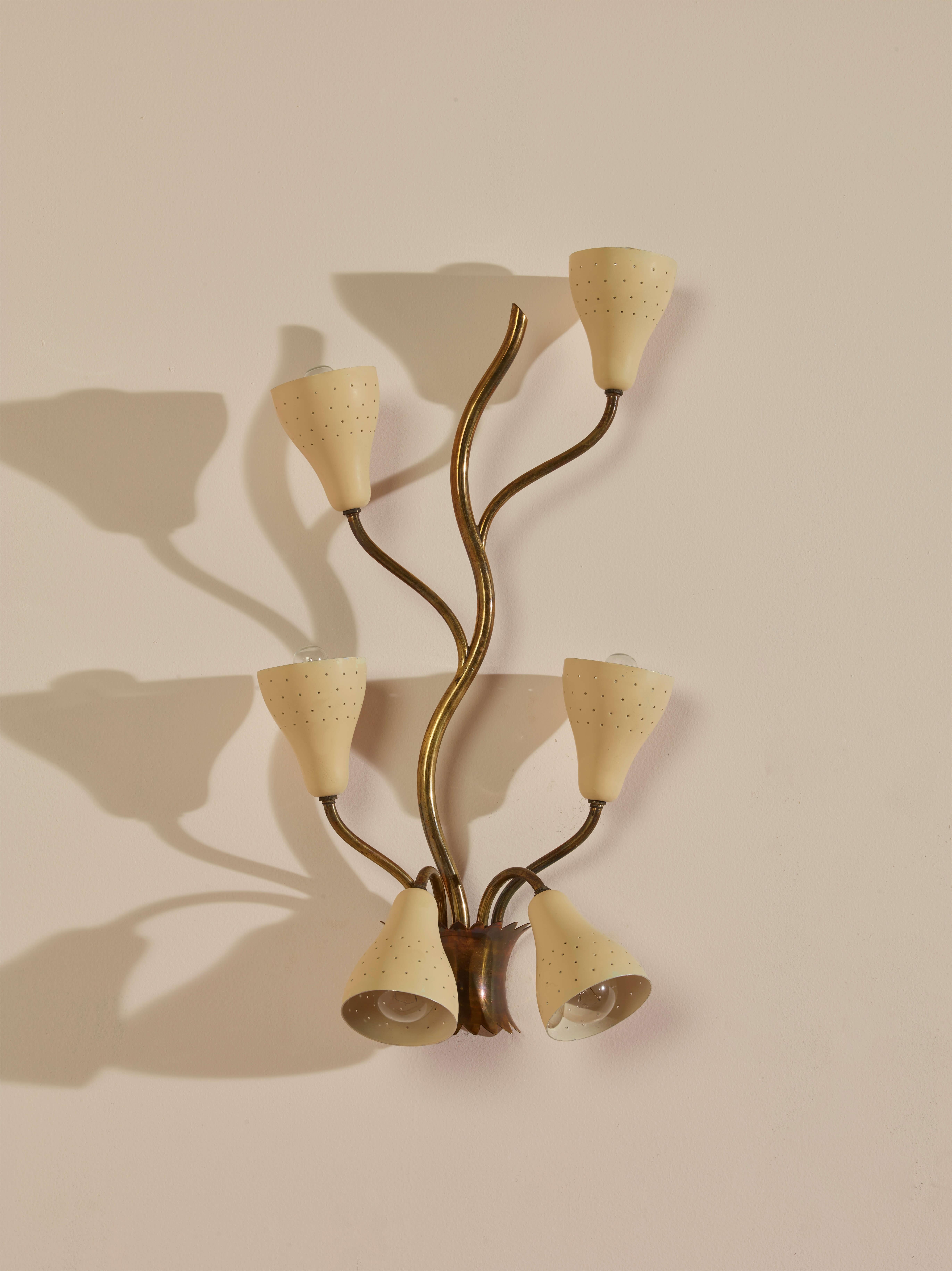 Mid-Century Modern Gino Sarfatti brass and painted metal wall lamp with six light, Arteluce, 1950s