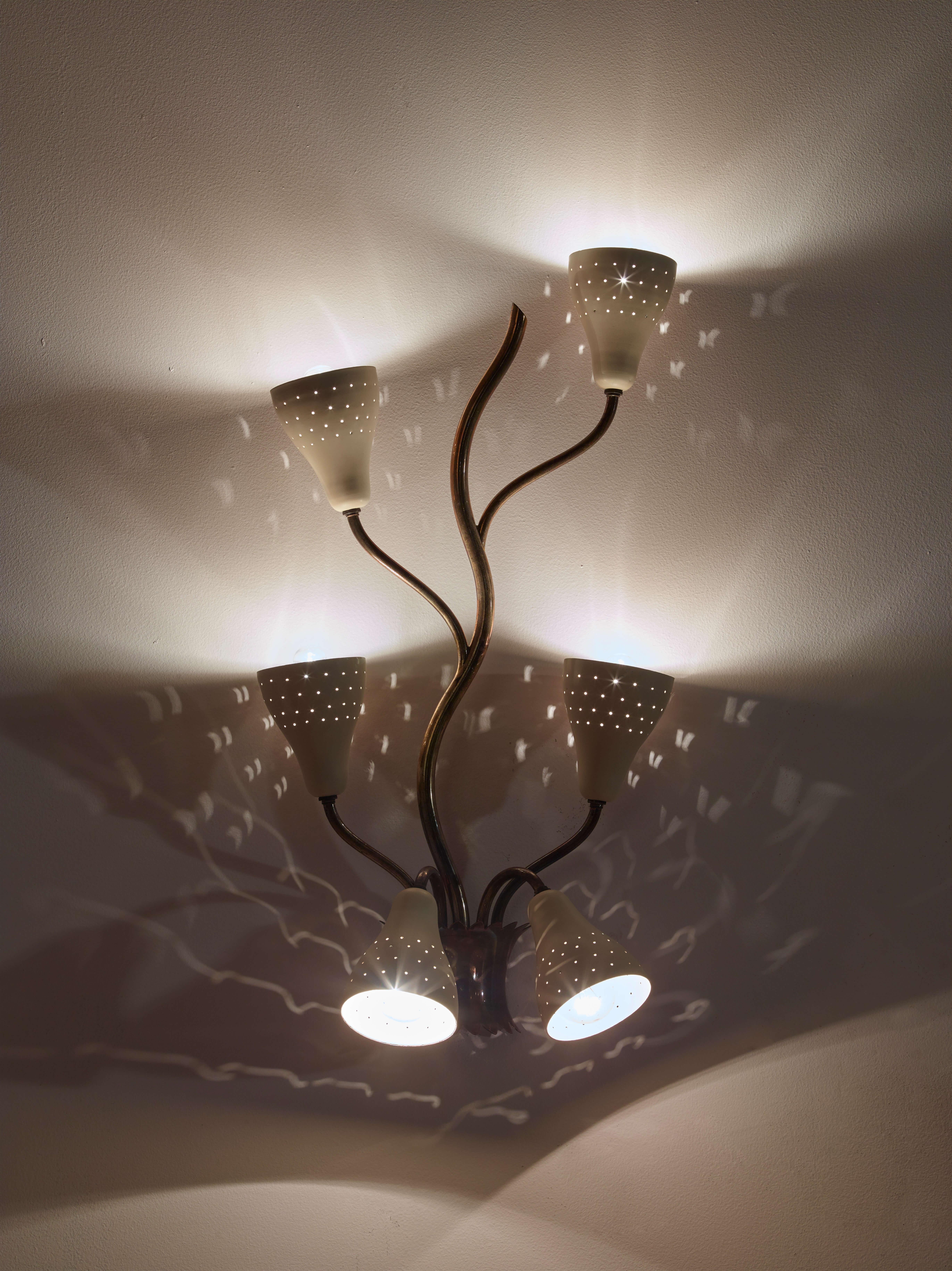 Italian Gino Sarfatti brass and painted metal wall lamp with six light, Arteluce, 1950s