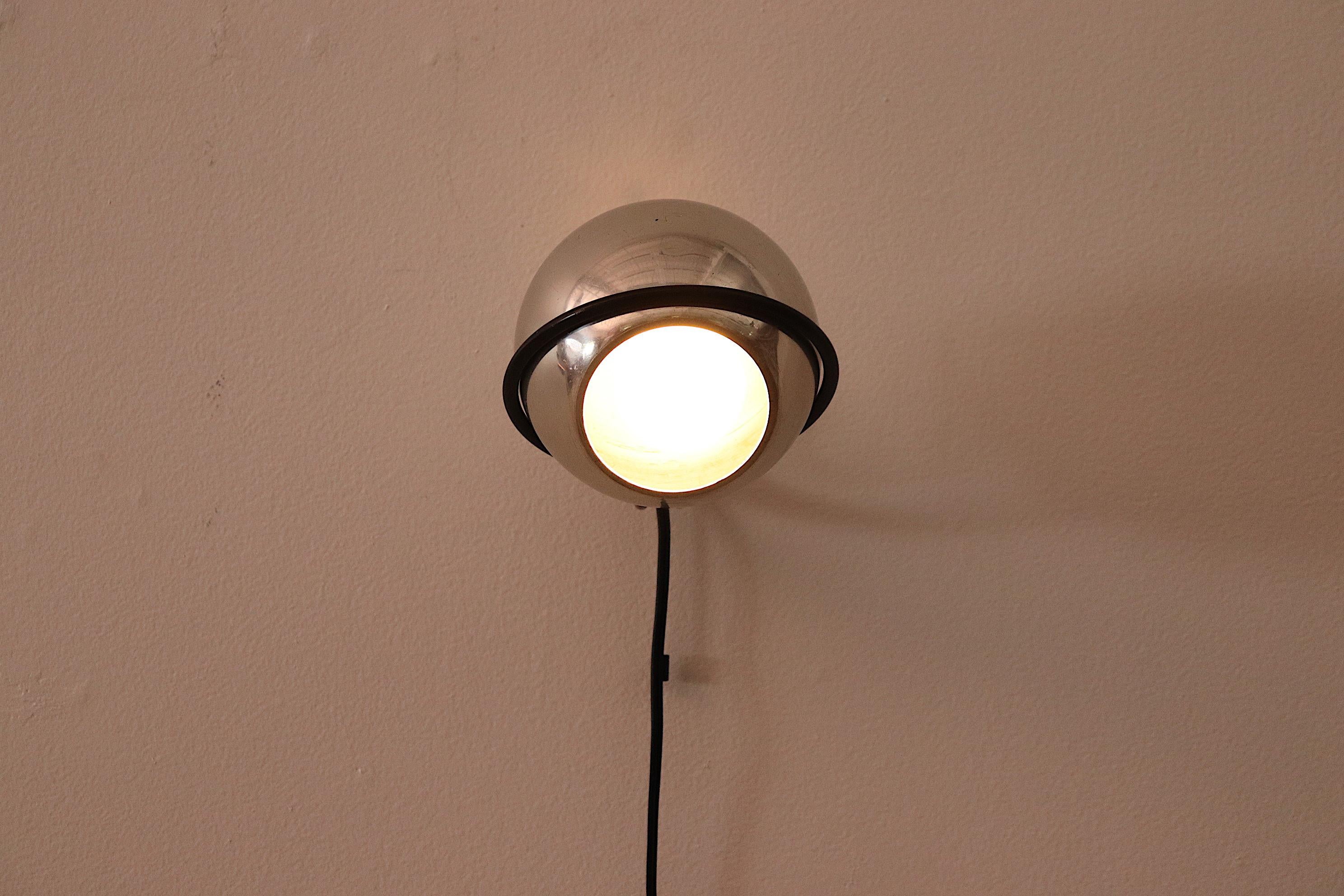 Enameled Gino Sarfatti Chrome Globe Lamp