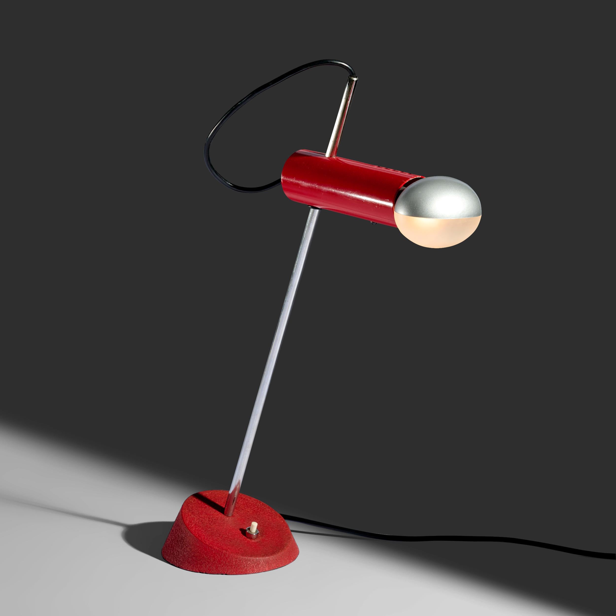 20ième siècle Lampe de table rouge précoce Gino Sarfatti modèle 566 pour Arteluce, Italie, 1956 en vente