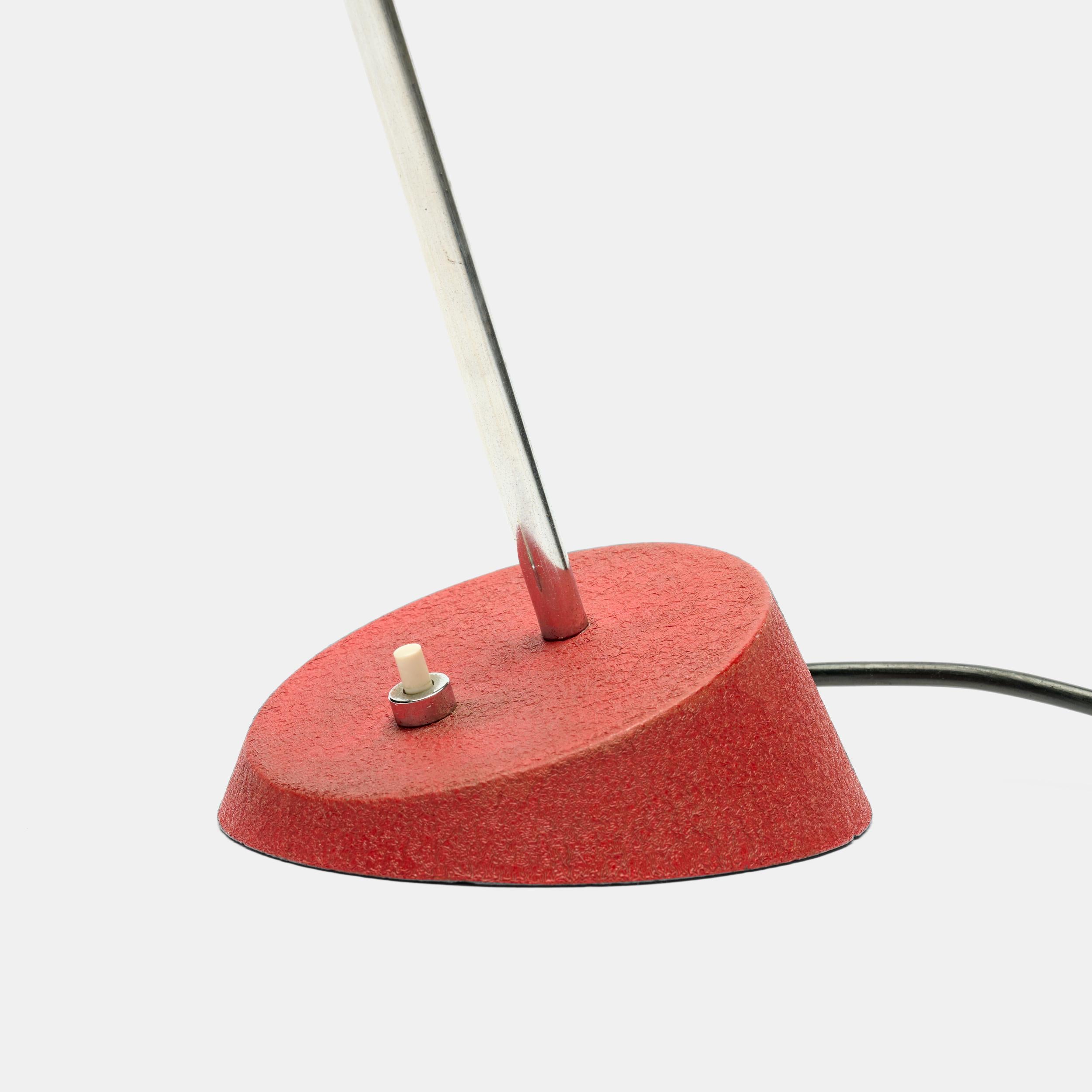 Acier Lampe de table rouge précoce Gino Sarfatti modèle 566 pour Arteluce, Italie, 1956 en vente