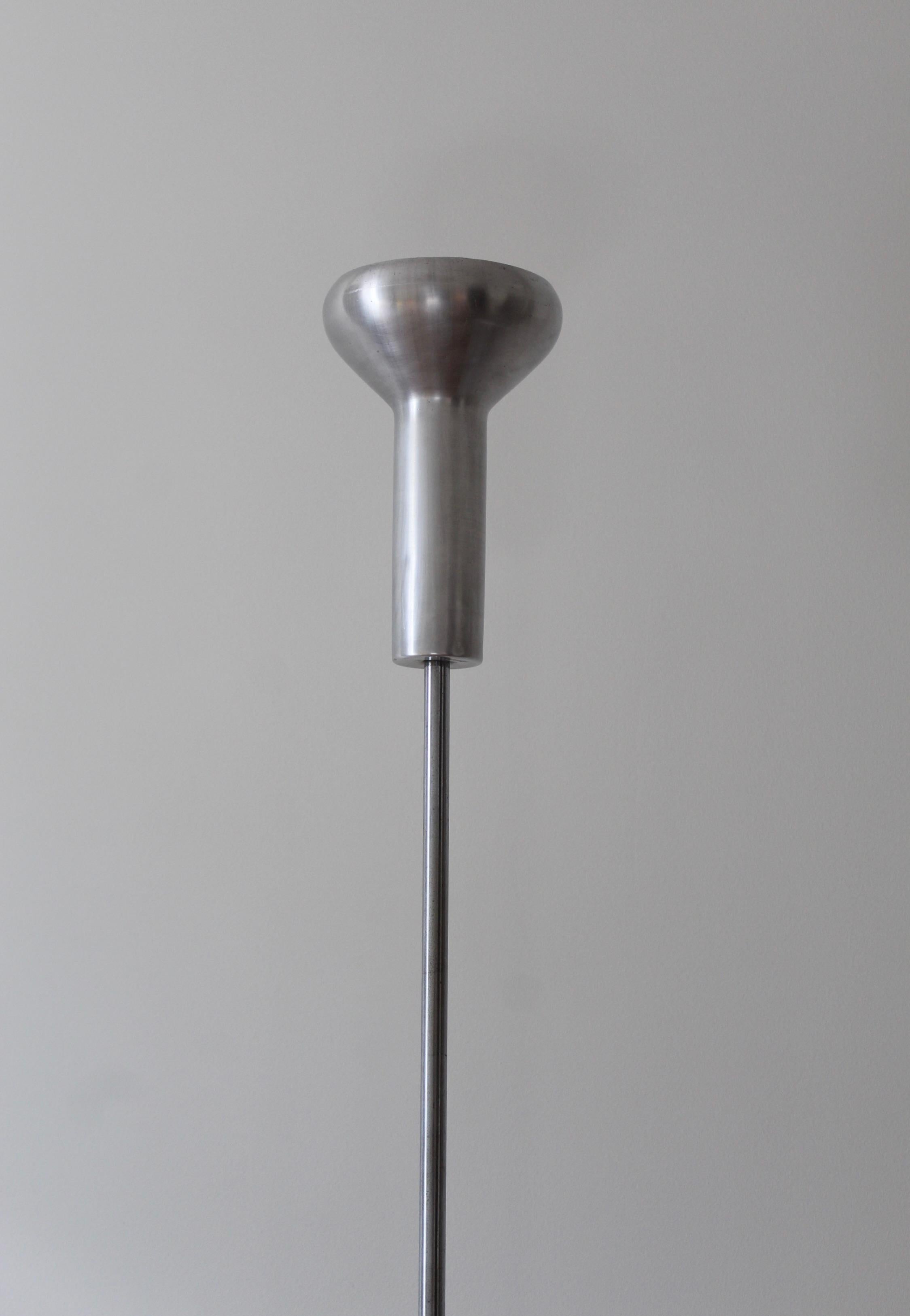 Gino Sarfatti, Floor Lamp, Aluminum, Chrome Metal, Arteluce, Italy, 1950s In Good Condition For Sale In High Point, NC