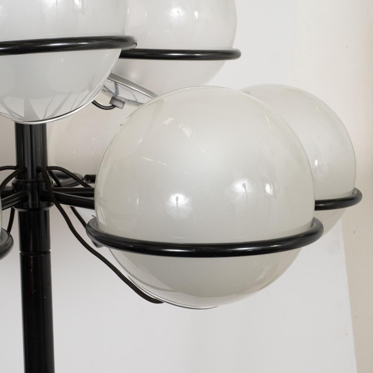 Stehlampe von Gino Sarfatti für Arteluce im Angebot 8