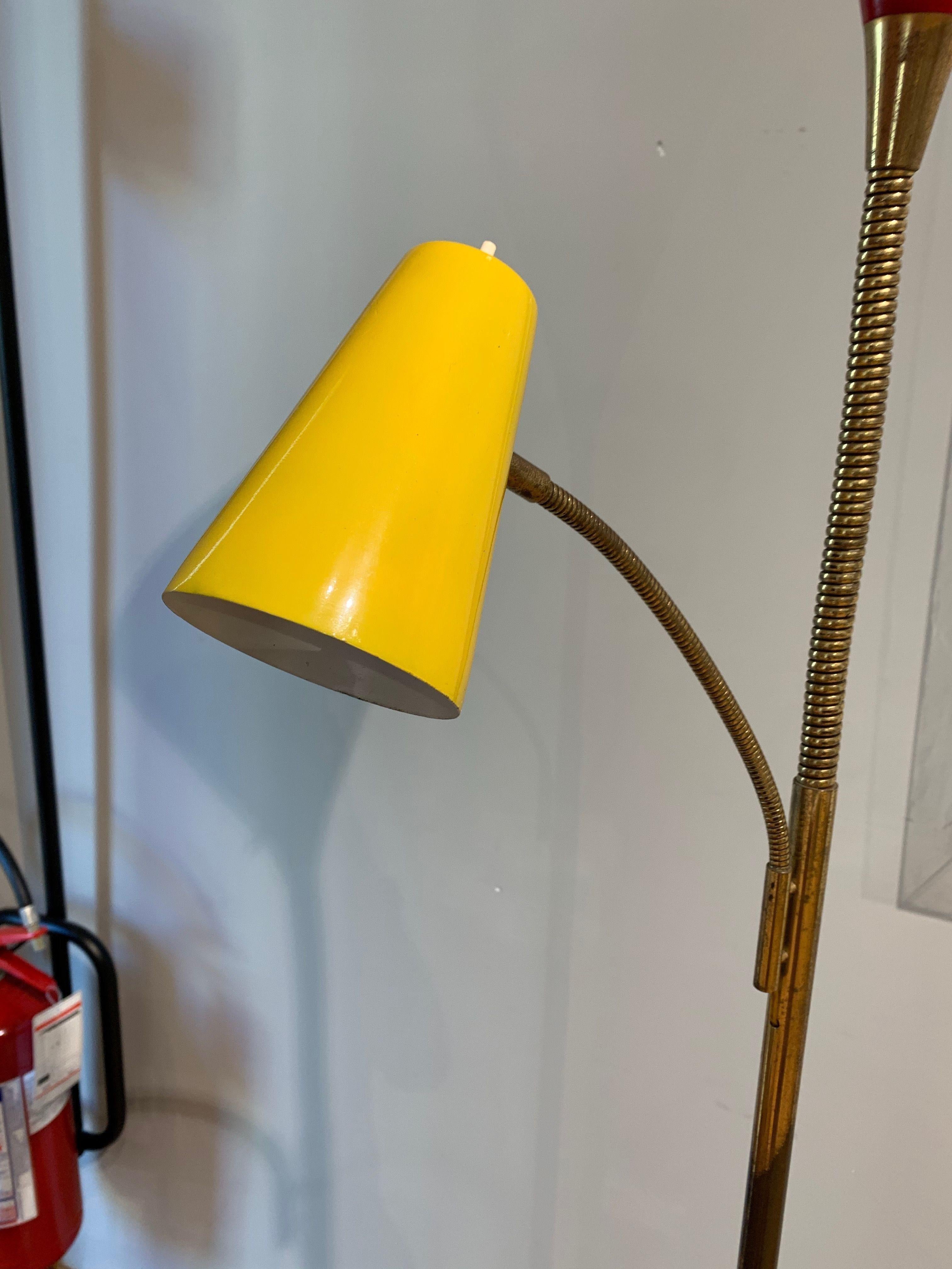 Gino Sarfatti rare floor lamp model 1044 with double reflector for direct light e indirect in lacquered metal, brass structure and base in white marble.
Produced by Arteluce, Italy, 1952
Measures: Height 190 cm
Published on lots of books the lamp