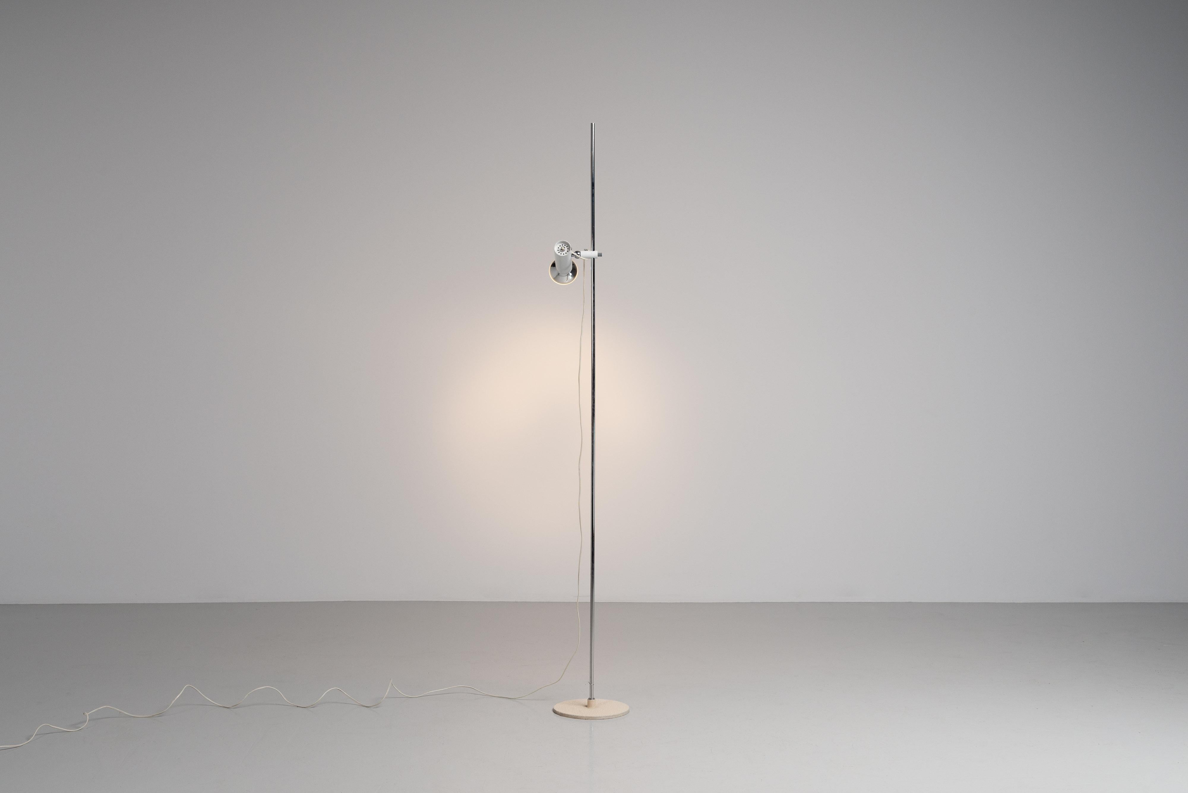Gino Sarfatti floor lamp model 1055 Arteluce Italy 1955 In Good Condition For Sale In Roosendaal, Noord Brabant