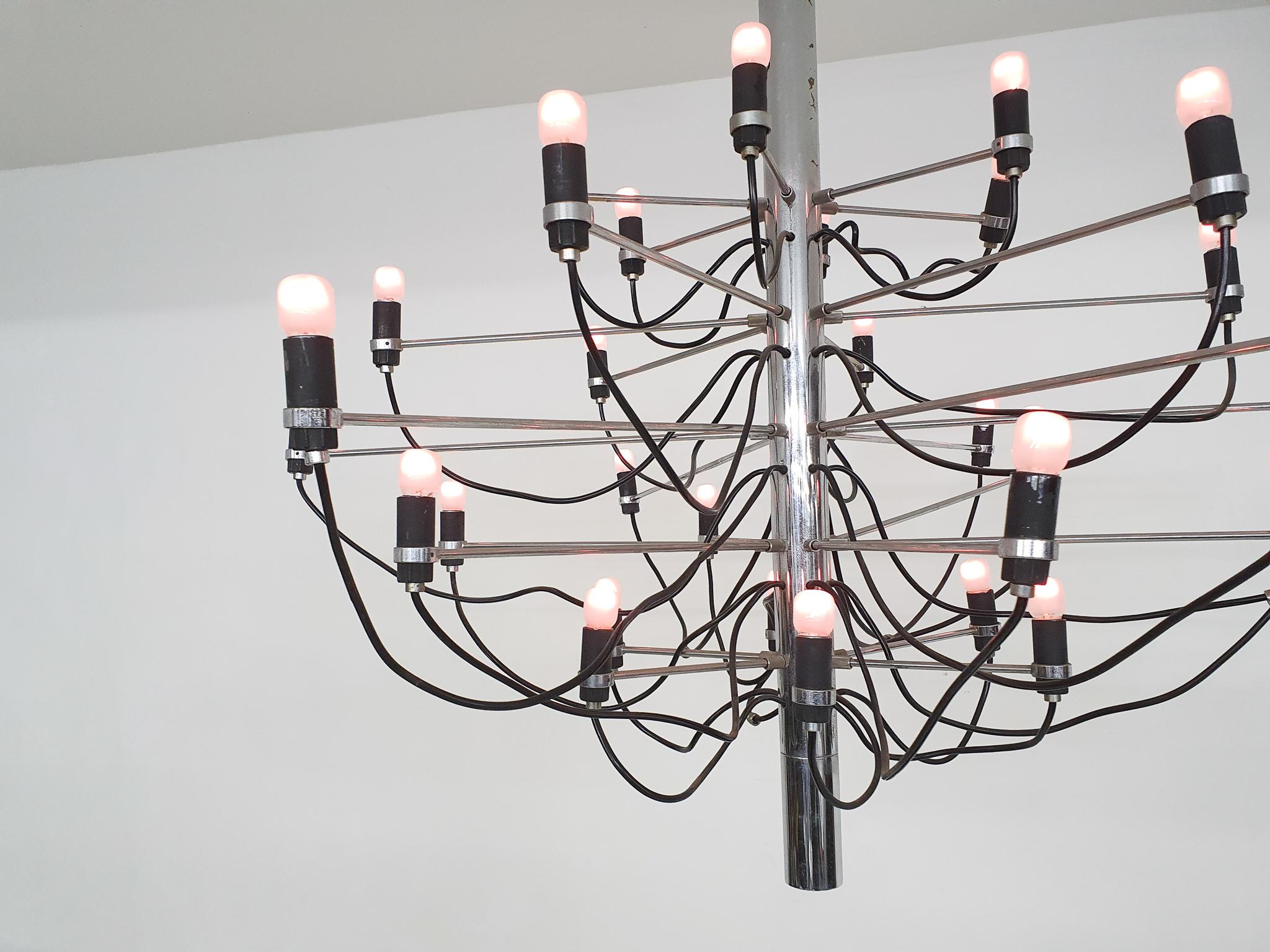 Mid-20th Century Gino Sarfatti for Arteluce 2097/30 Chandelier, Italy 1960's For Sale