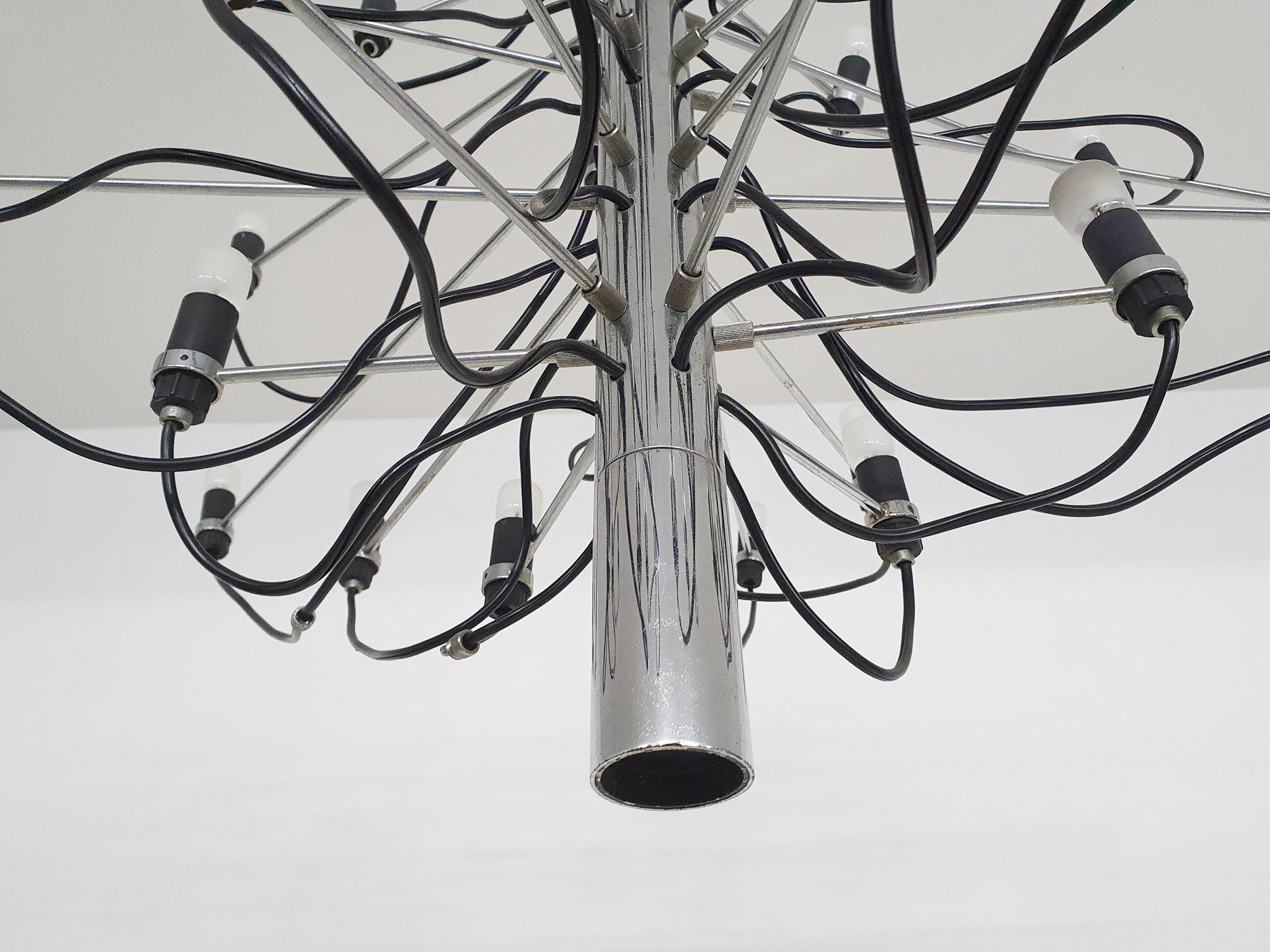 Gino Sarfatti for Arteluce 2097/30 Chandelier, Italy 1960's For Sale 2