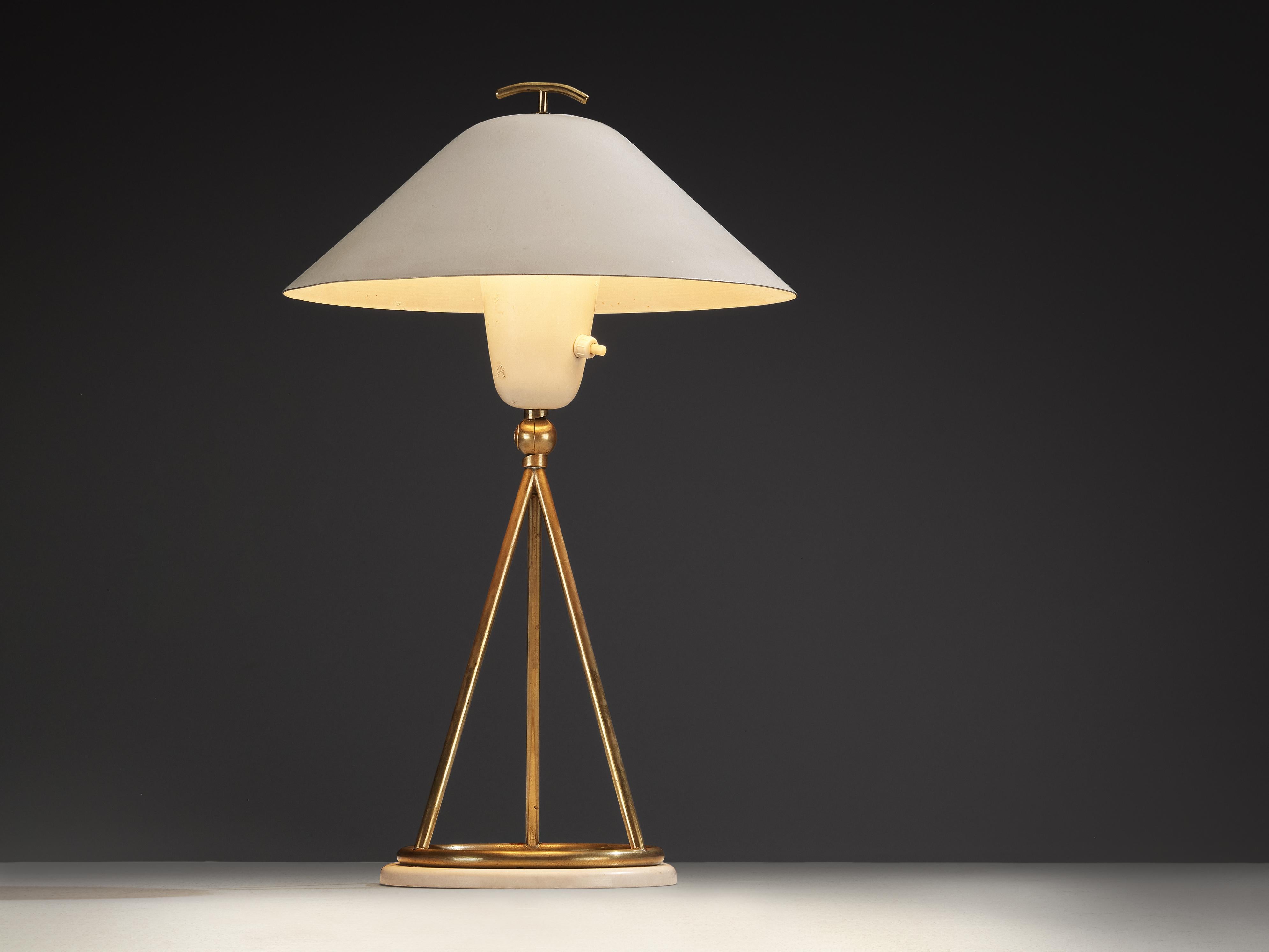Italian Gino Sarfatti for Arteluce '516' Table Lamp For Sale