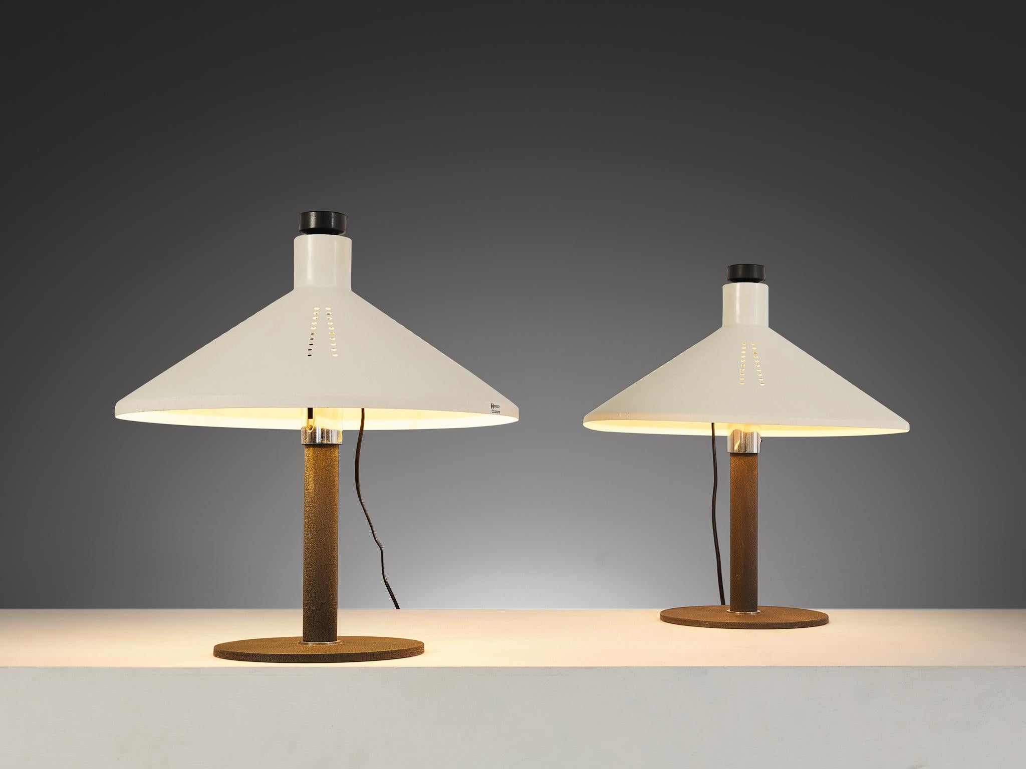 Gino Sarfatti für Arteluce '609' Tischlampen aus Aluminium und Gusseisen  (Postmoderne) im Angebot