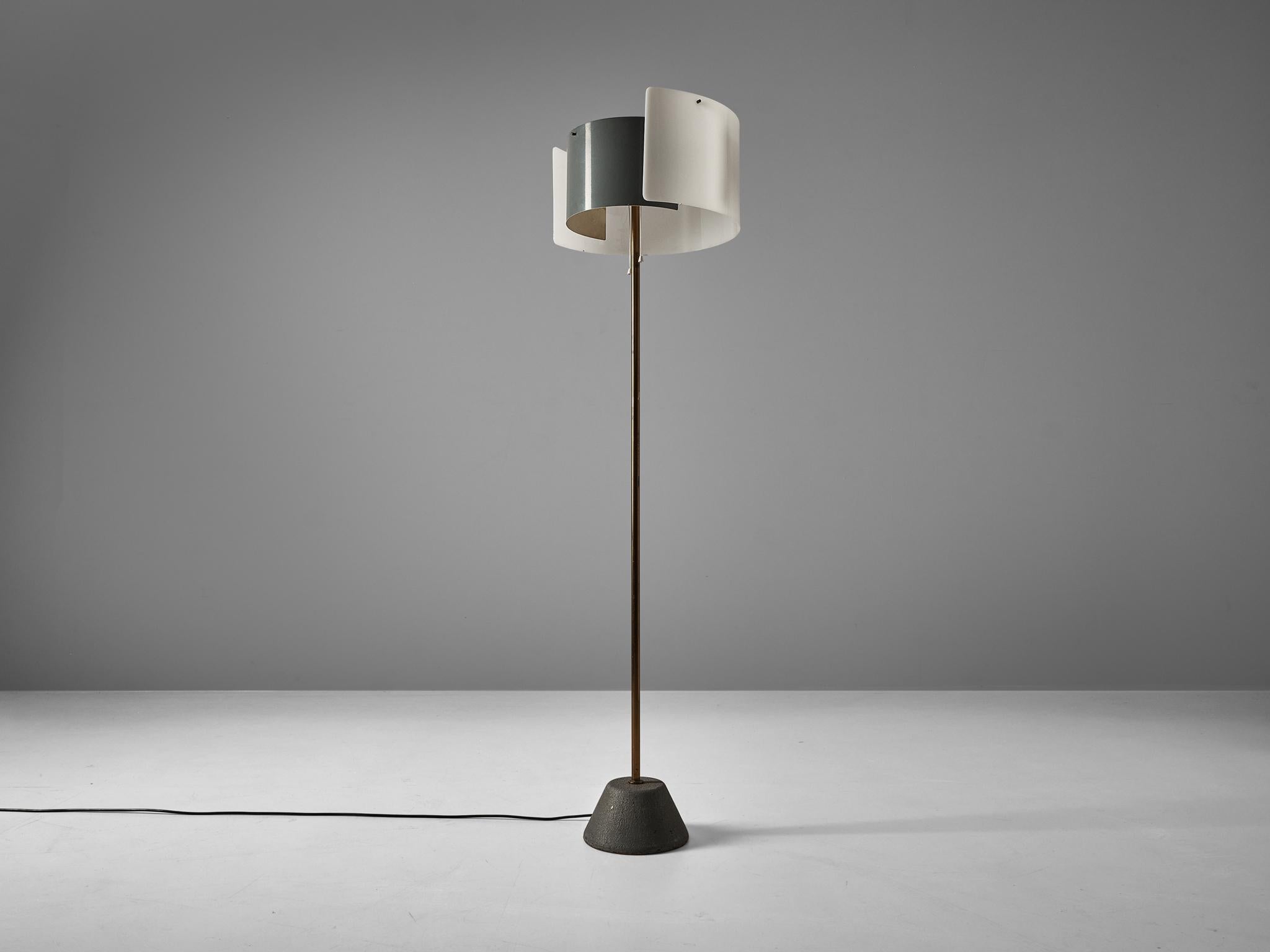 Gino Sarfatti for Arteluce Floor Lamp Model '1056' in Brass and Aluminum 4
