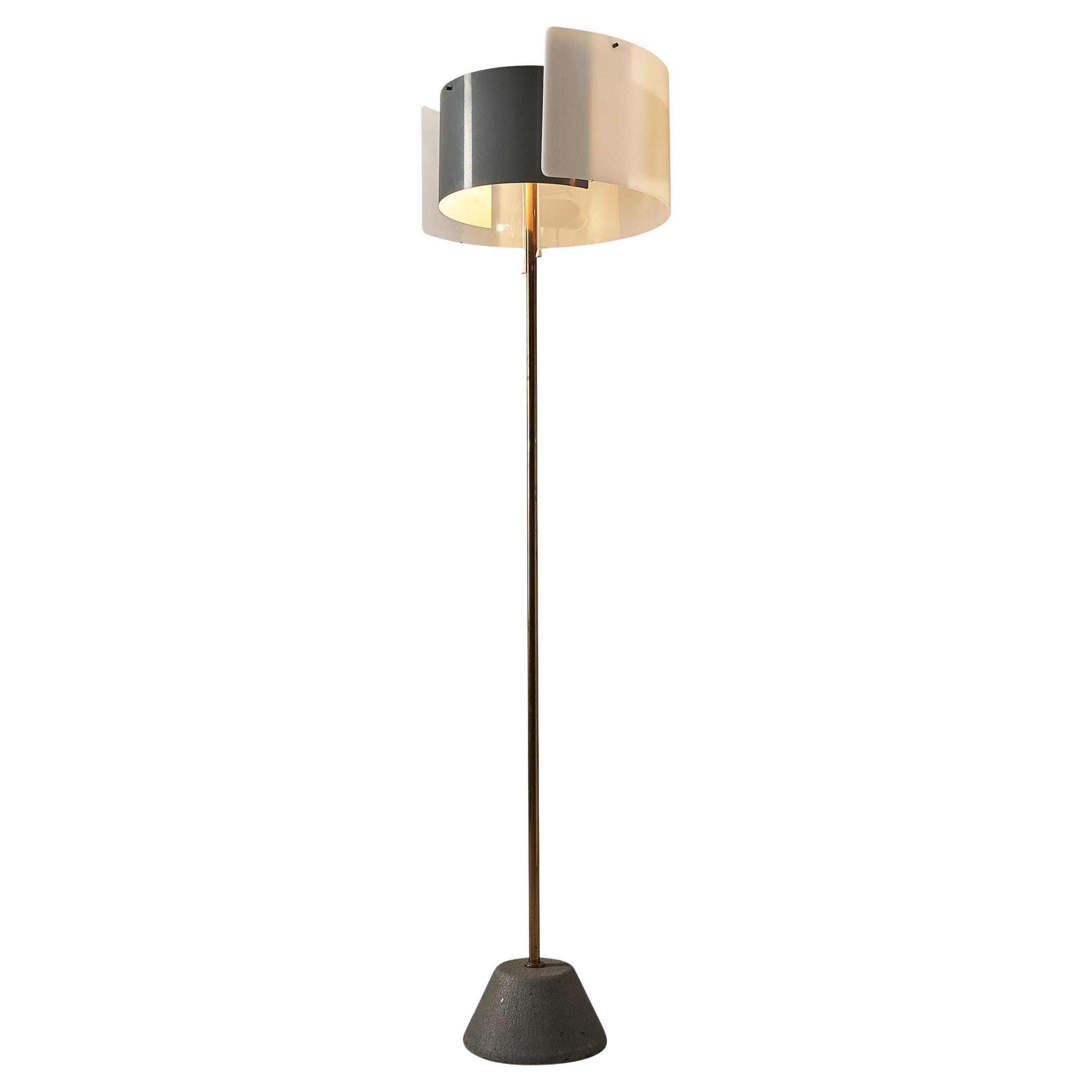 Gino Sarfatti for Arteluce Floor Lamp Model '1056' in Brass and Aluminum